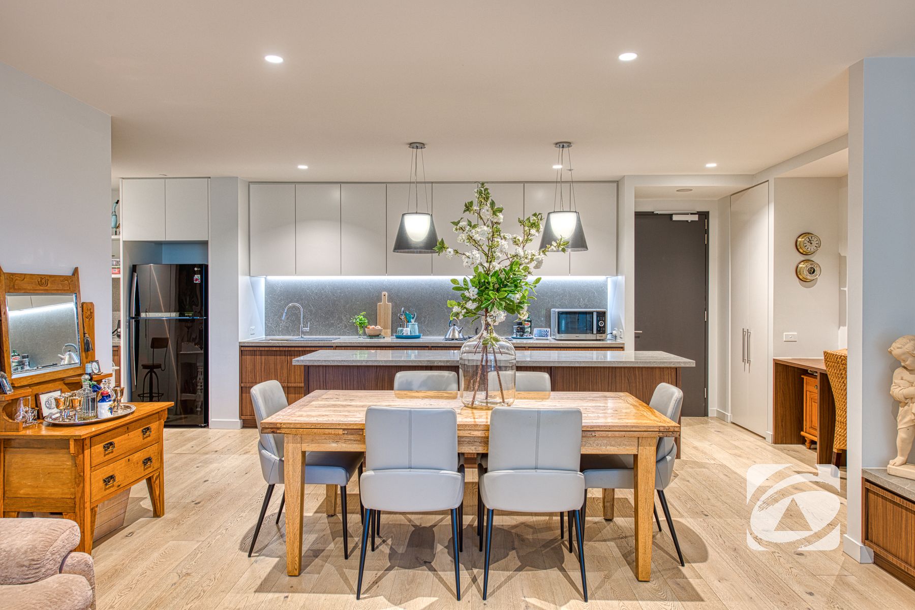 204/9 Gloucester Avenue, Berwick VIC 3806, Berwick - Image 1