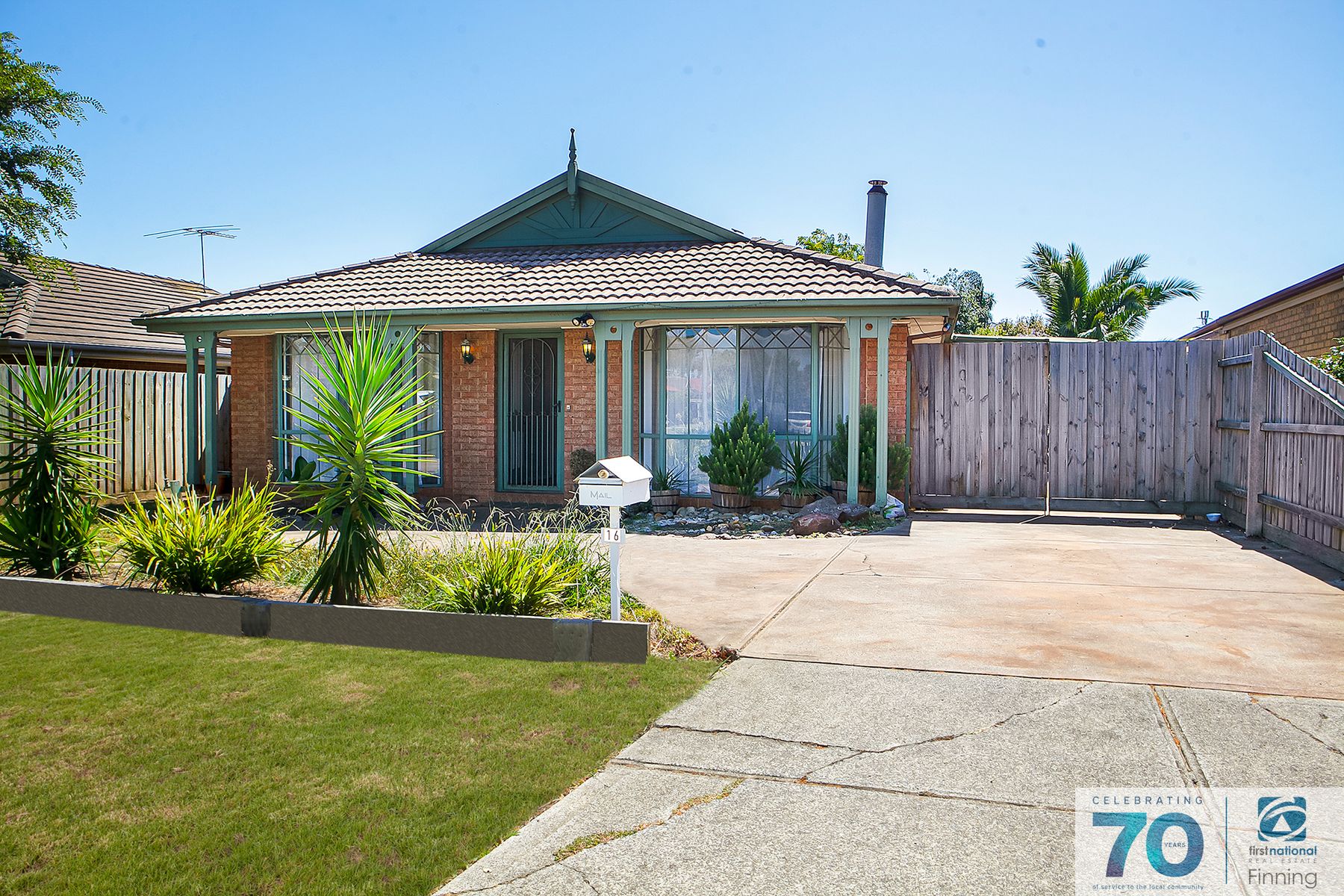 16 Neptune Place, Cranbourne West VIC 3977