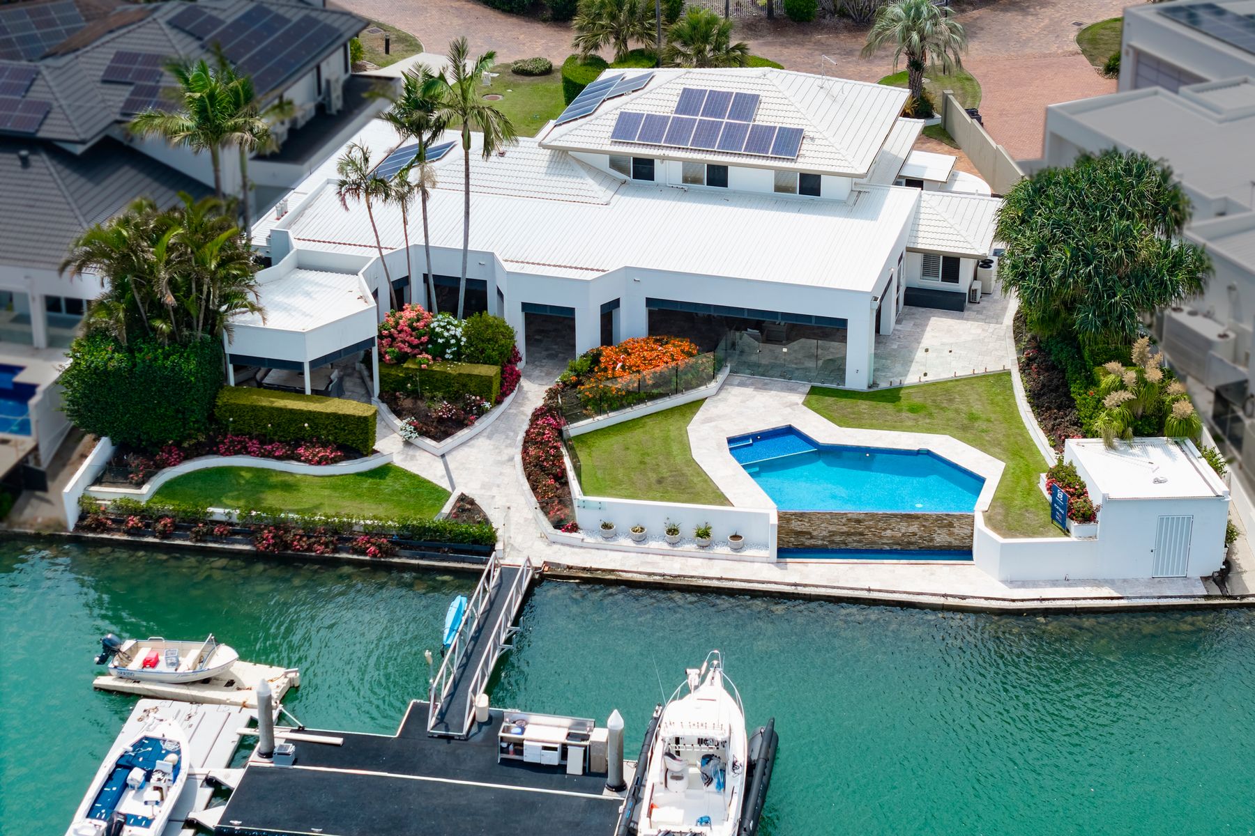 8/6-16 Anchorage Drive, Raby Bay QLD 4163, Raby Bay - Image 1