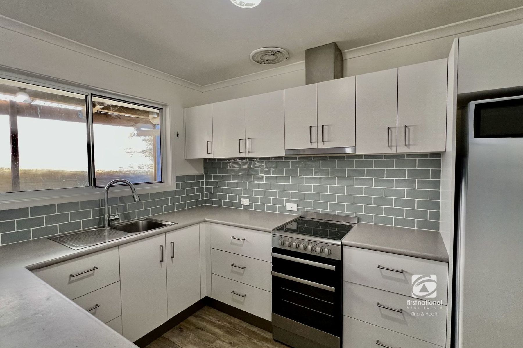 12 Panoramic Drive, Lakes Entrance VIC 3909, Lakes Entrance - Thumbnail 4