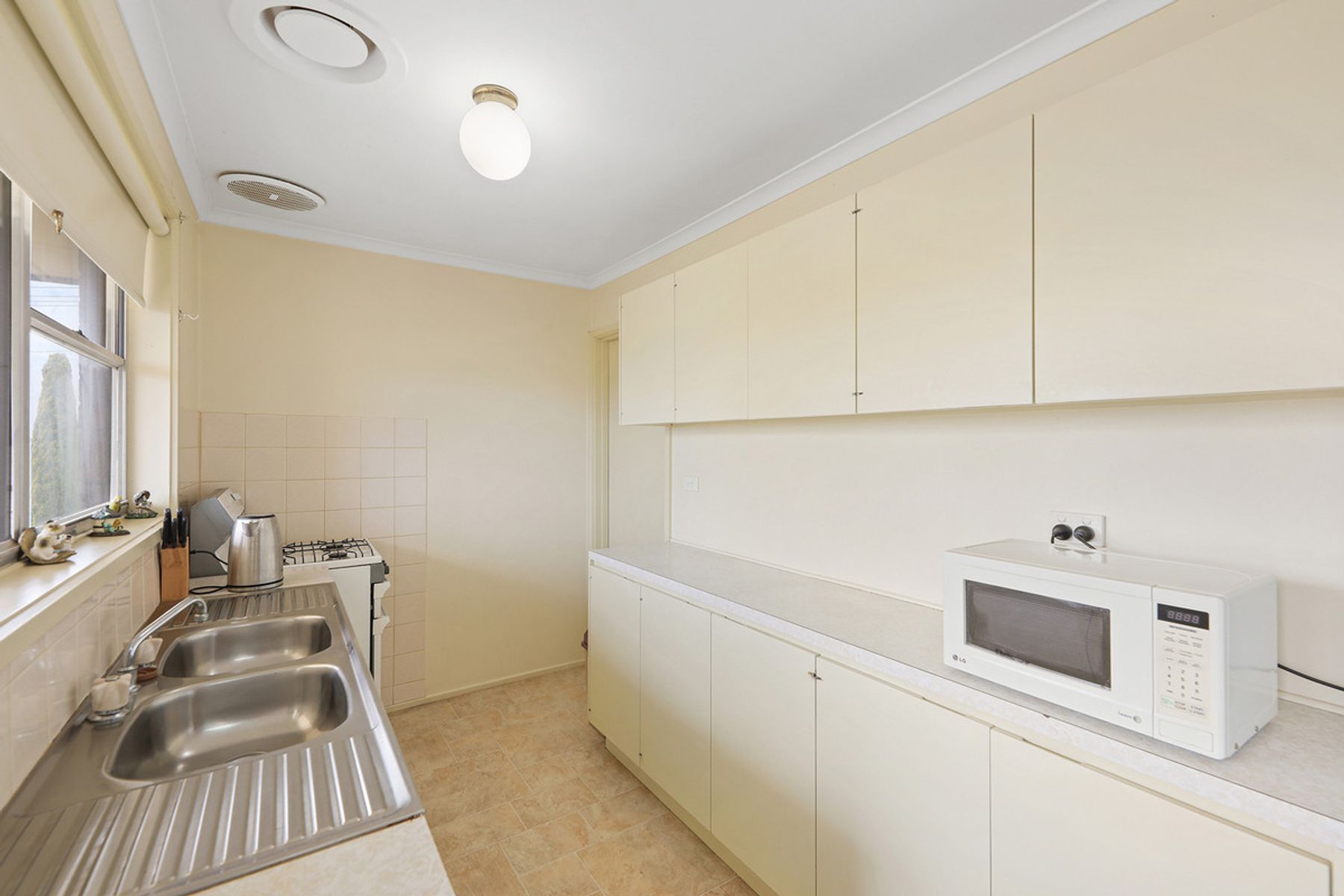 27 North Road, Warragul, VIC 3820, Warragul - Thumbnail 5