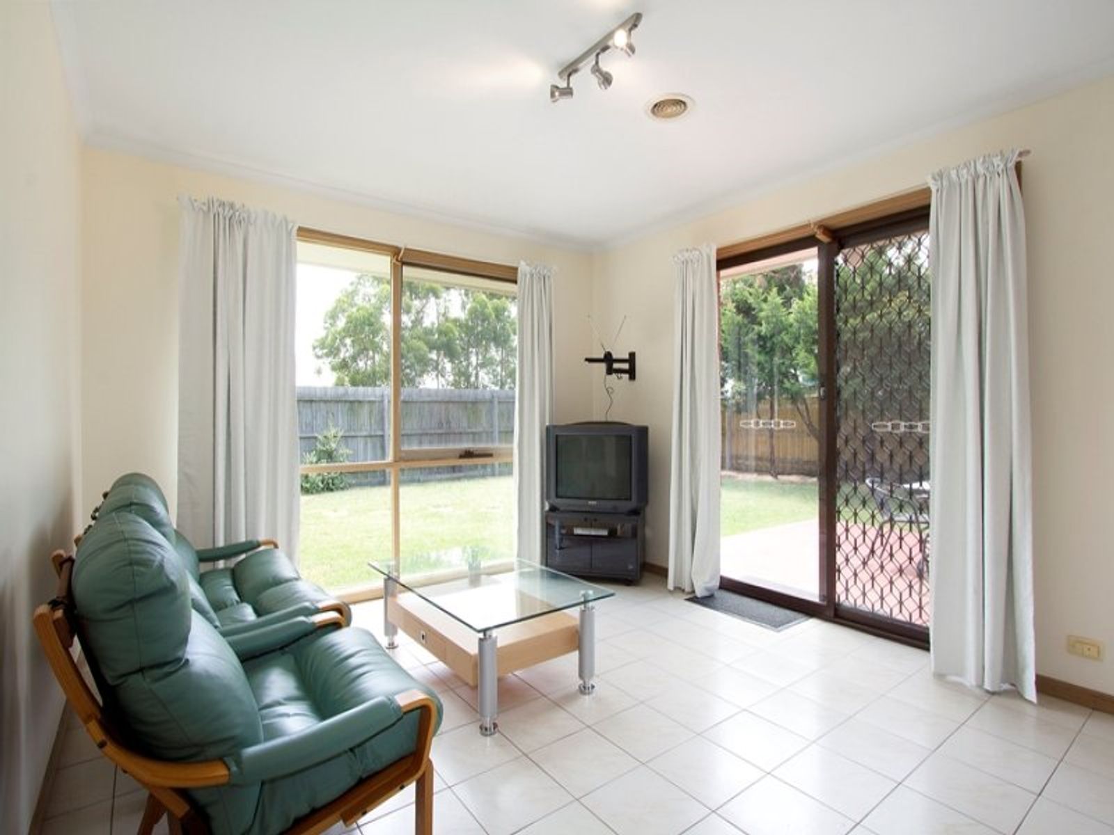 32 Sutherland Avenue, Aspendale Gardens, VIC 3195, Aspendale Gardens - Thumbnail 5