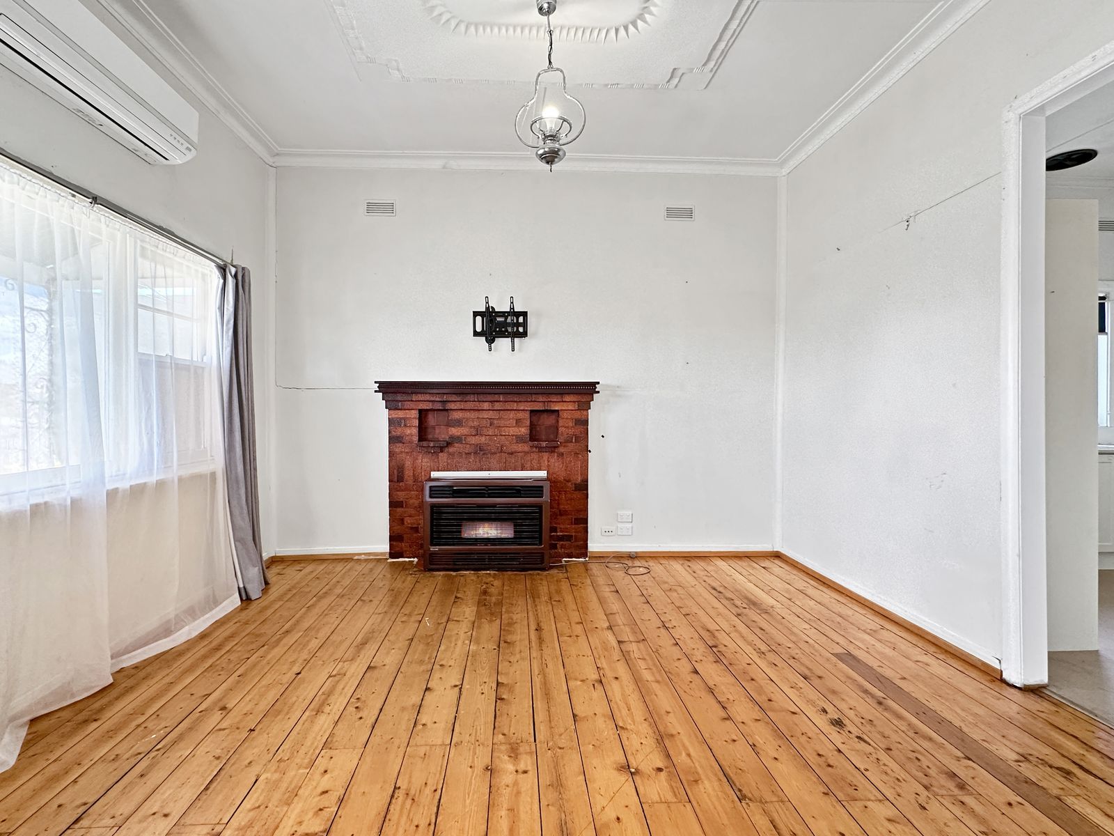 12 Casey Street, Maryborough VIC 3465, Maryborough - Thumbnail 4