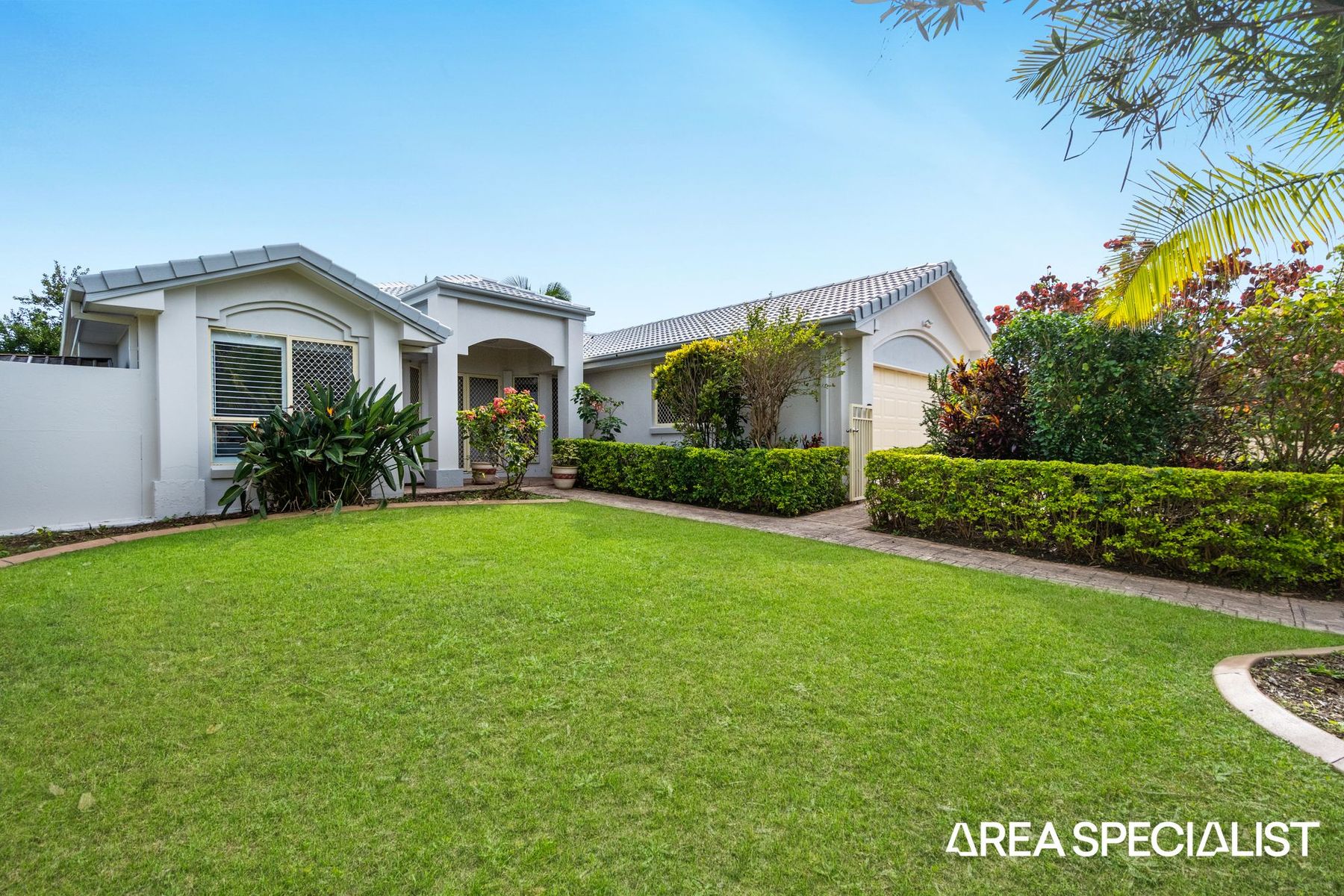 40 Burrendong Road, Coombabah, Coombabah - Thumbnail 2