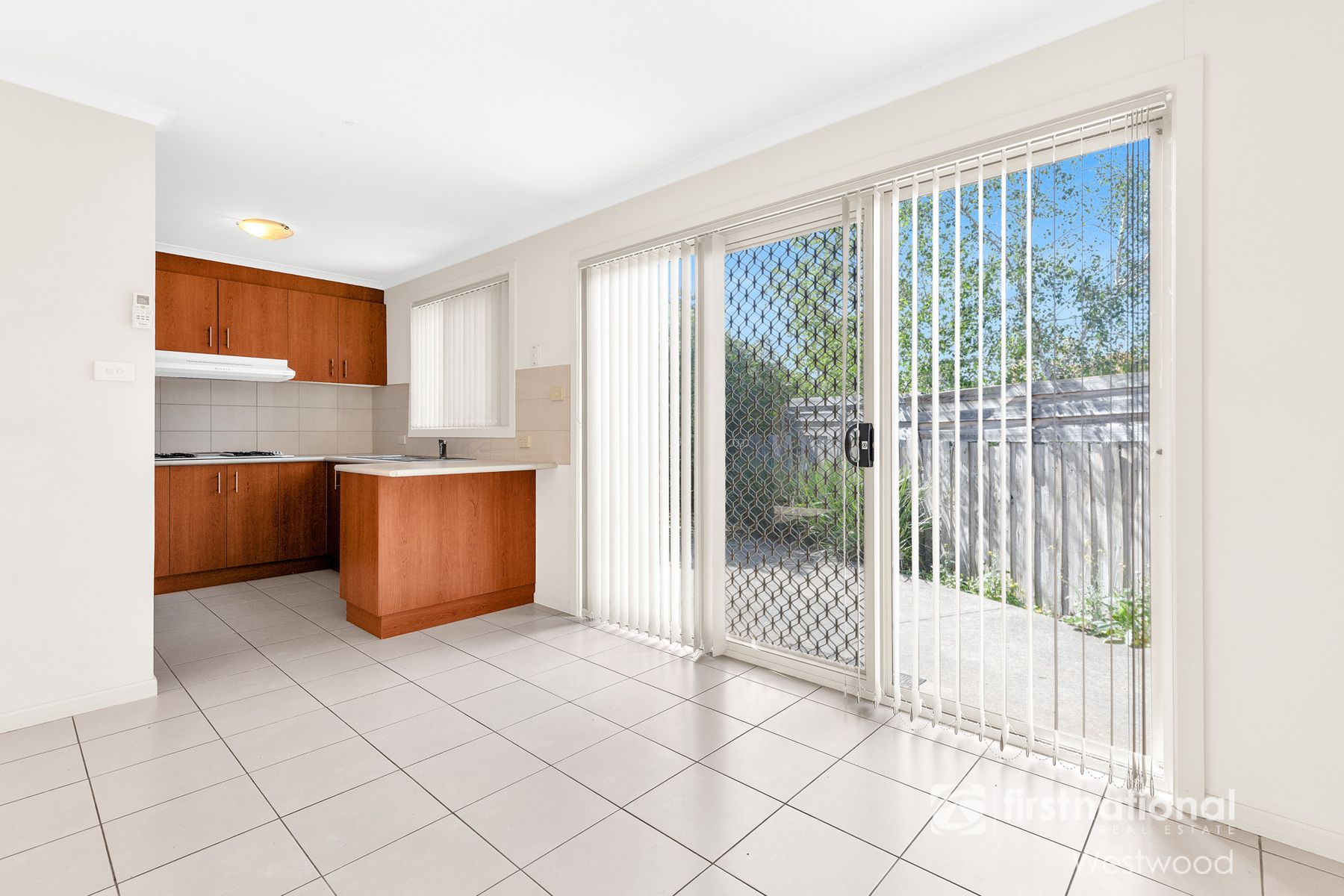 9/6-10 Latham Street, Werribee VIC 3030, Werribee - Thumbnail 3
