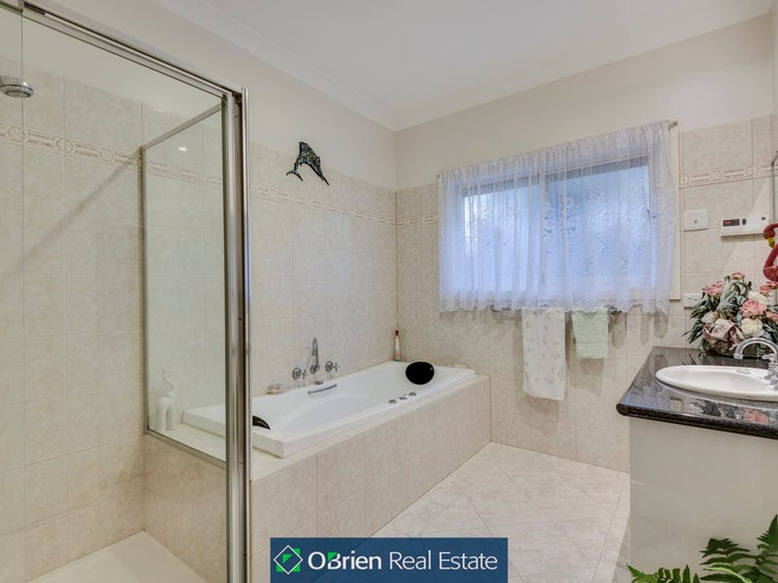 22 Renee Avenue, Endeavour Hills, VIC 3802, Endeavour Hills - Thumbnail 5