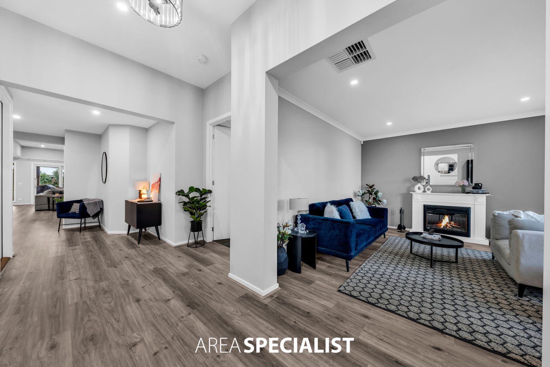 4 Thoroughbred Drive, Clyde North, VIC 3978, Clyde North - Thumbnail 2