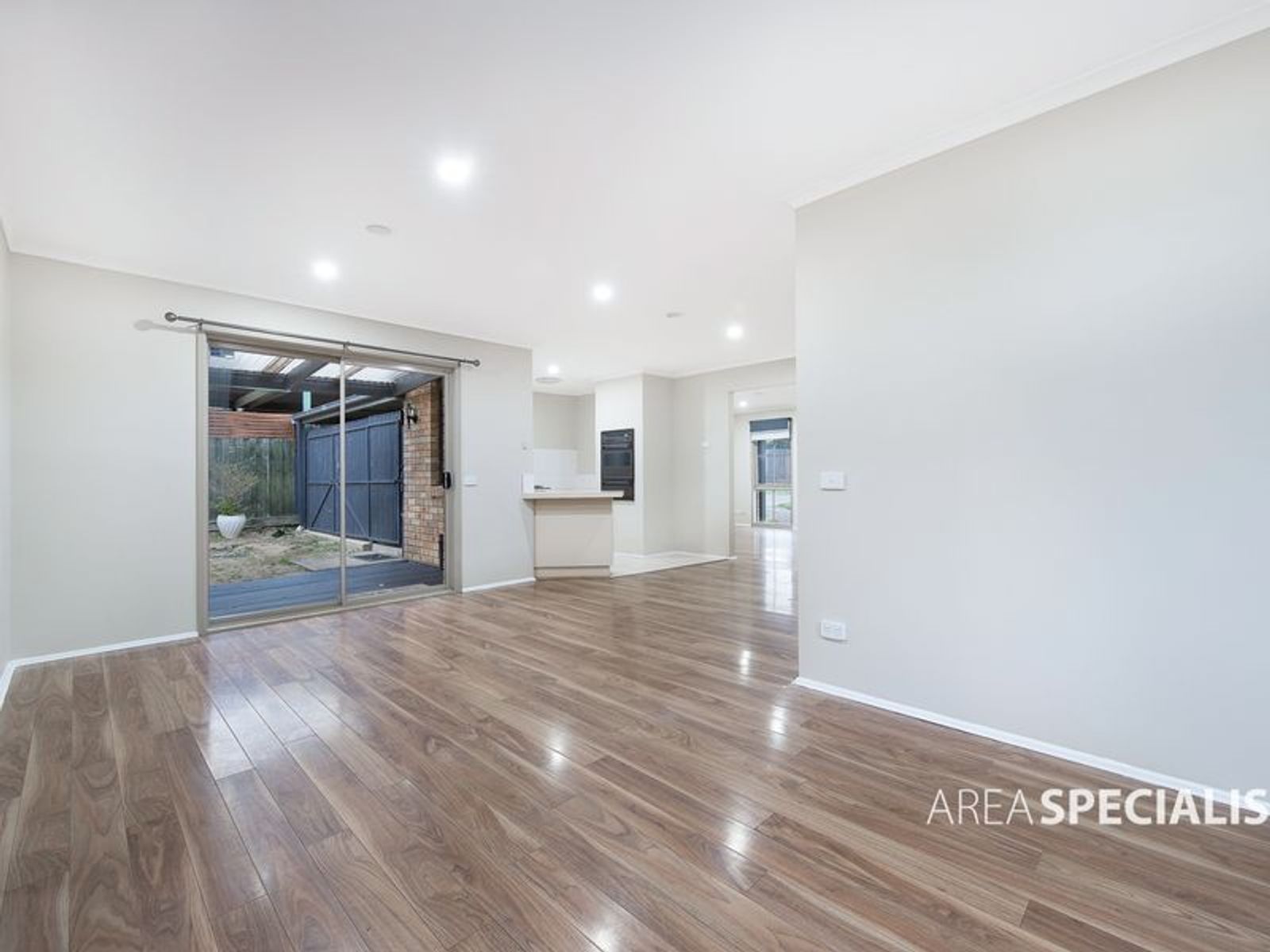 19 Hillview Rise, Hampton Park, VIC 3976, Hampton Park - Thumbnail 5