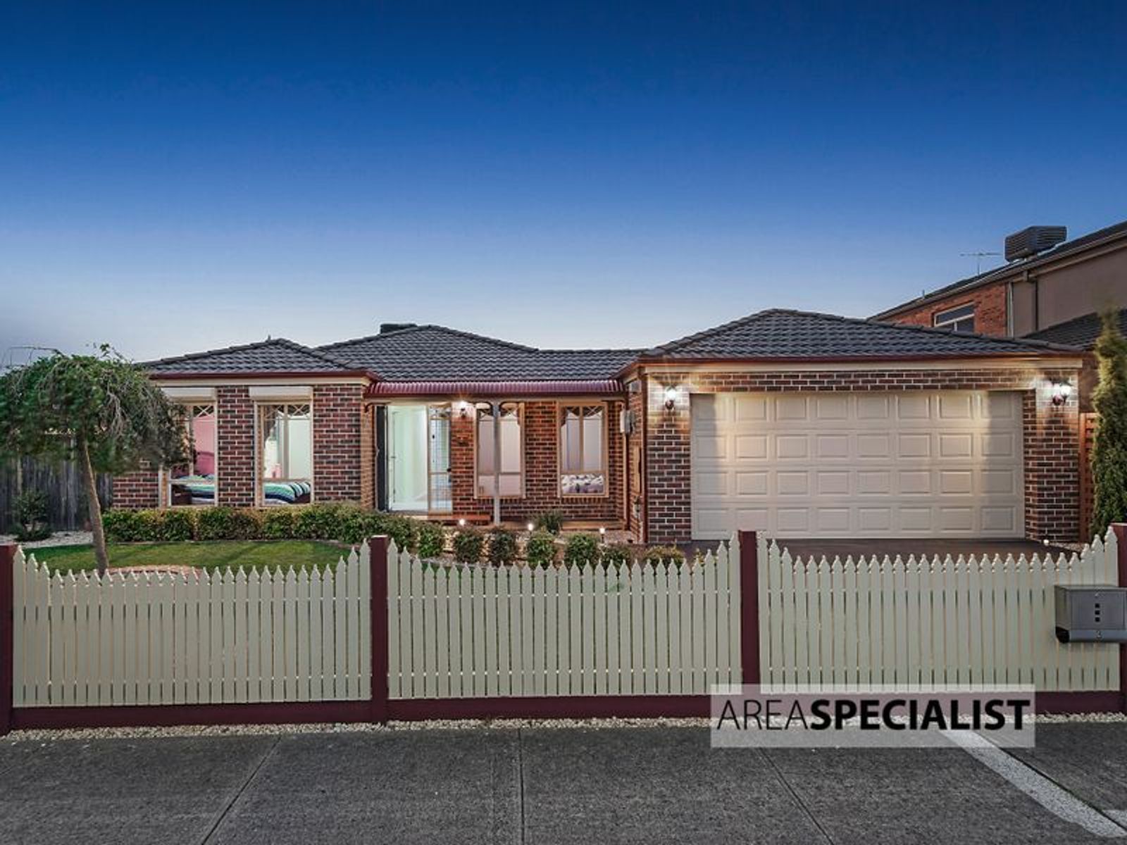 3 Dryandra Place, Cranbourne, VIC 3977