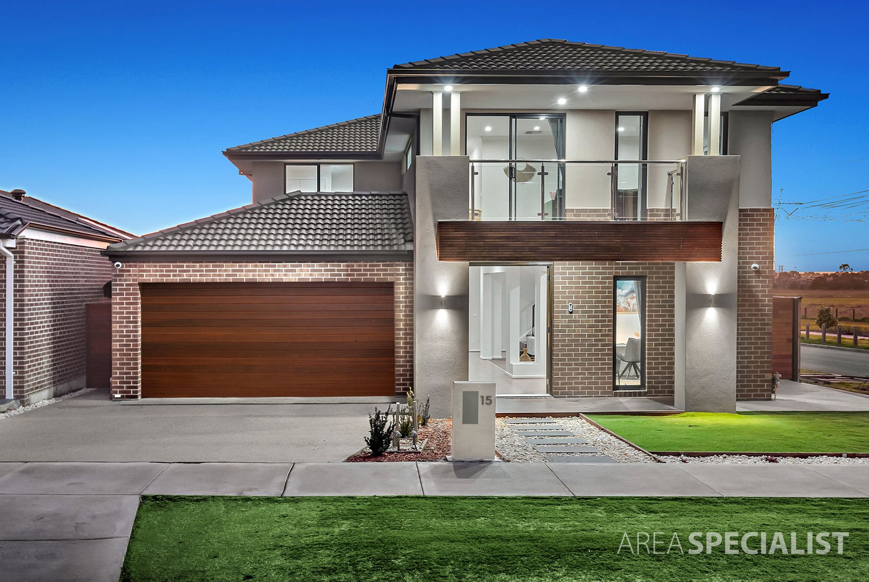 15 Harlequin Way, Clyde North, VIC 3978