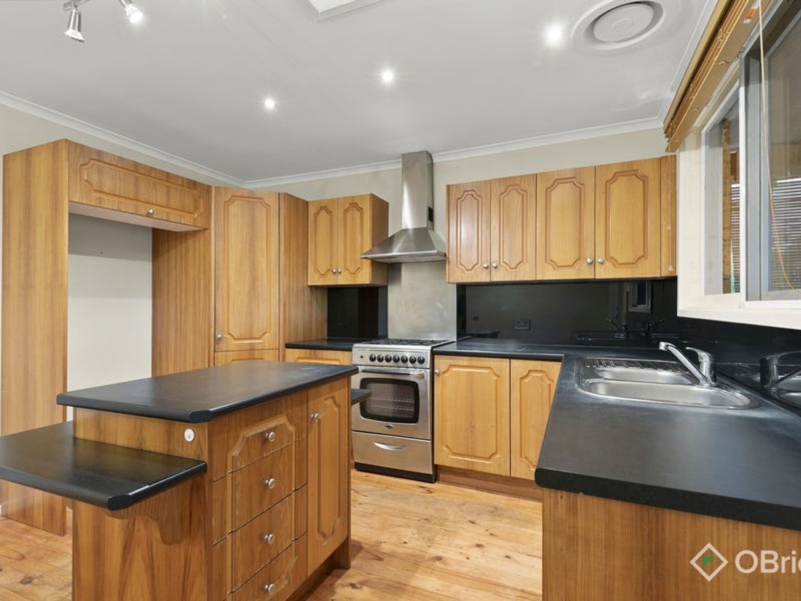 9 Scotsburn Way, Endeavour Hills, VIC 3802, Endeavour Hills - Thumbnail 4