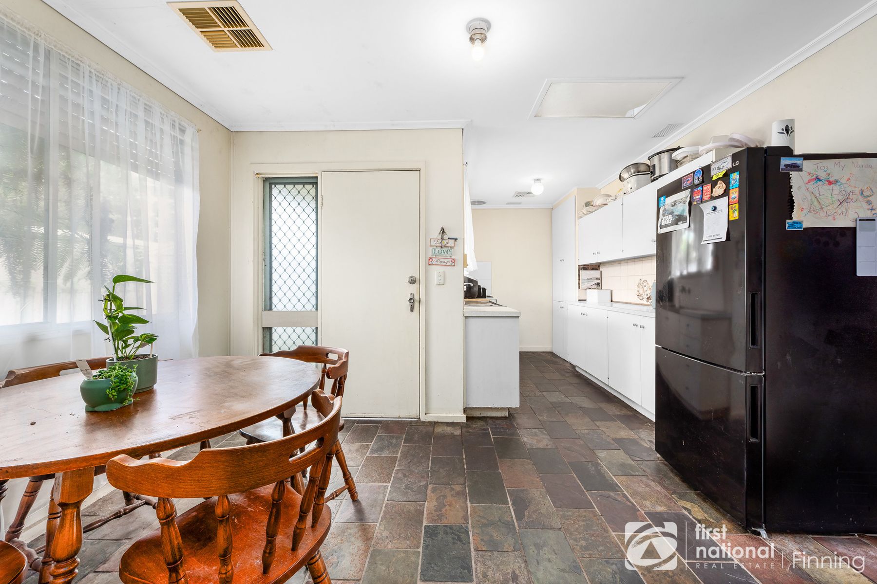19 Fairbairn Road, Cranbourne VIC 3977, Cranbourne - Thumbnail 4