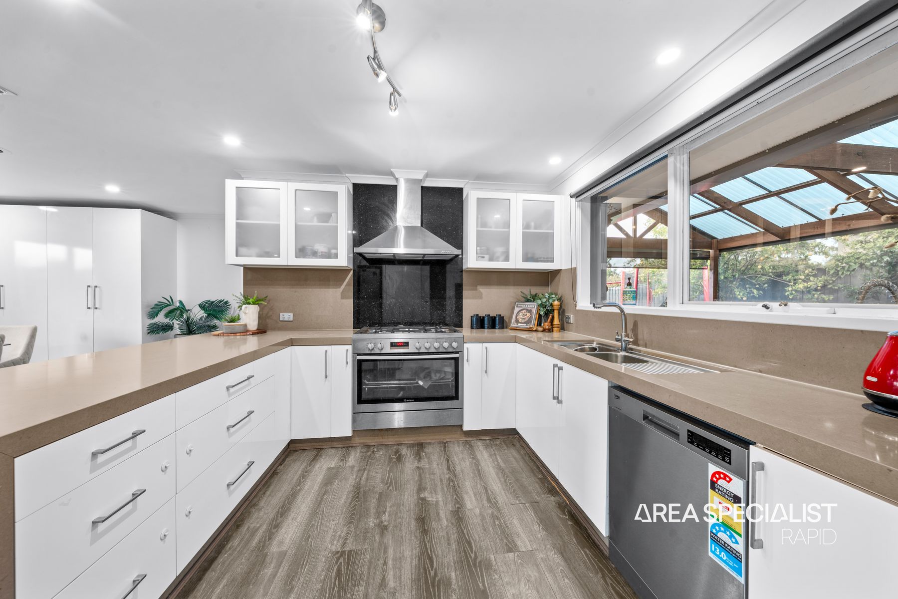 8 Porto Court, Cranbourne North, VIC 3977, Cranbourne North - Thumbnail 6