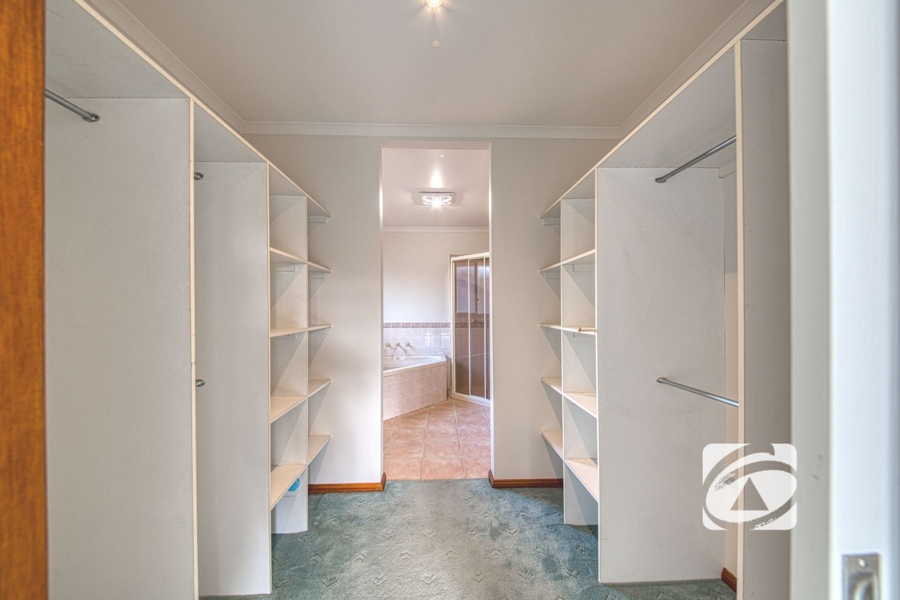 9 Millgrove Way, Berwick VIC 3806, Berwick - Thumbnail 3