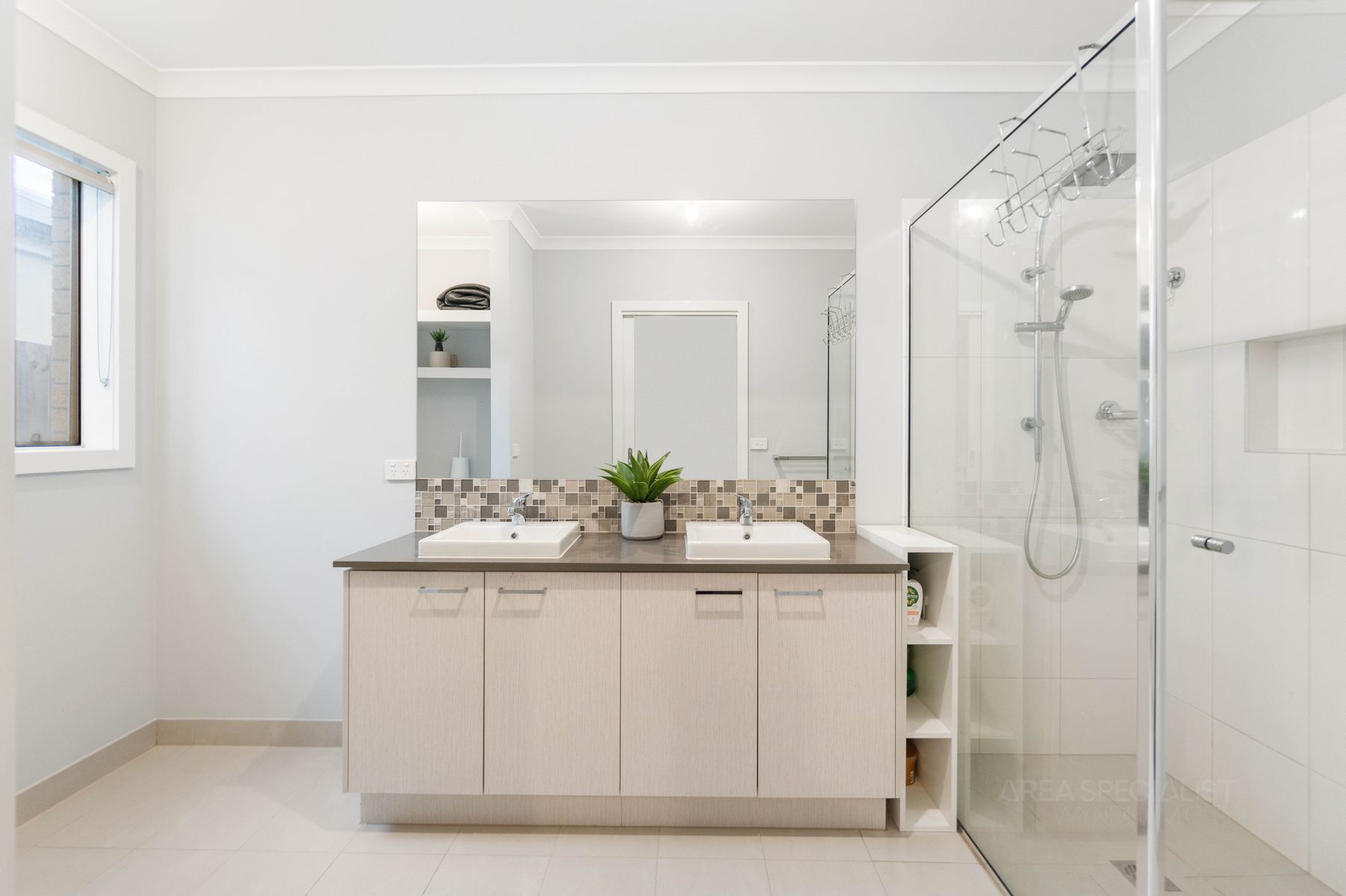 8 Elverson Way, Wyndham Vale, VIC 3024, Wyndham Vale - Thumbnail 5