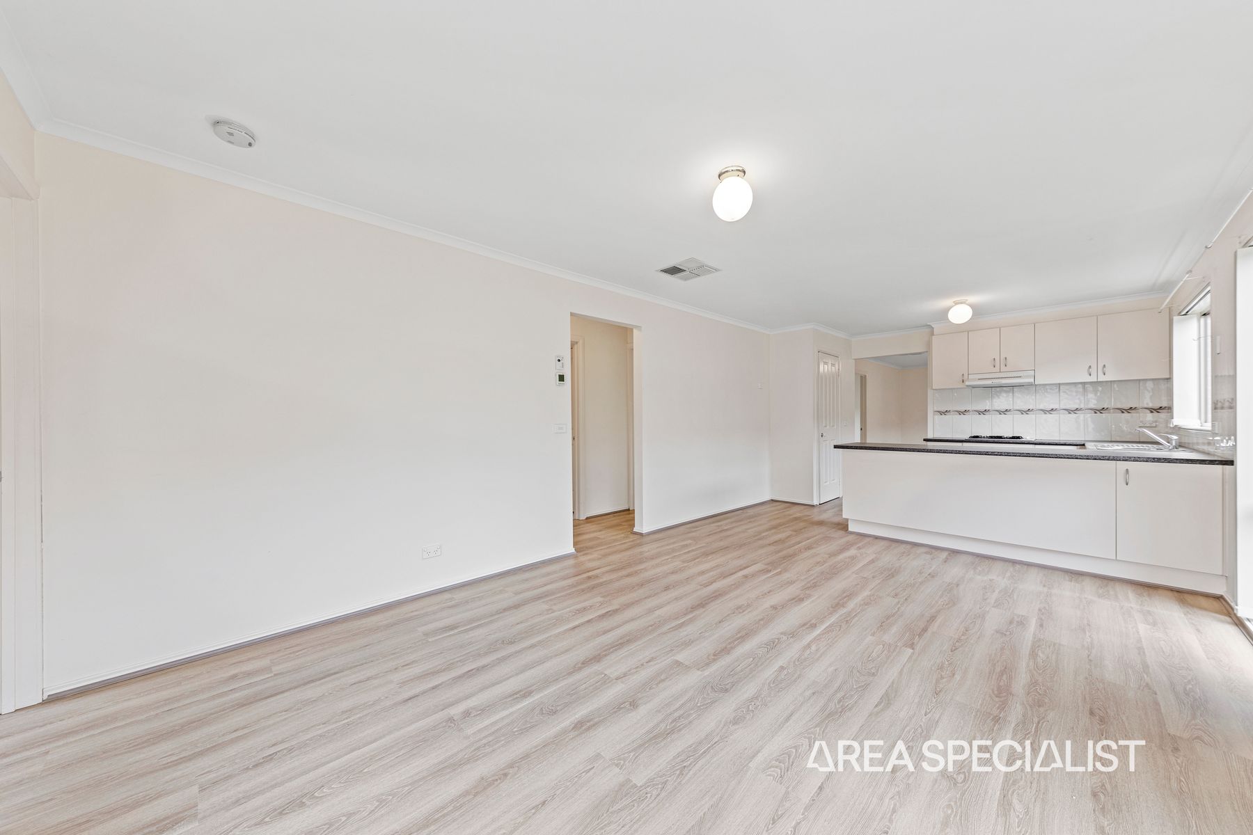 8A Sir Thomas Drive, Pakenham, VIC 3810, Pakenham - Thumbnail 7