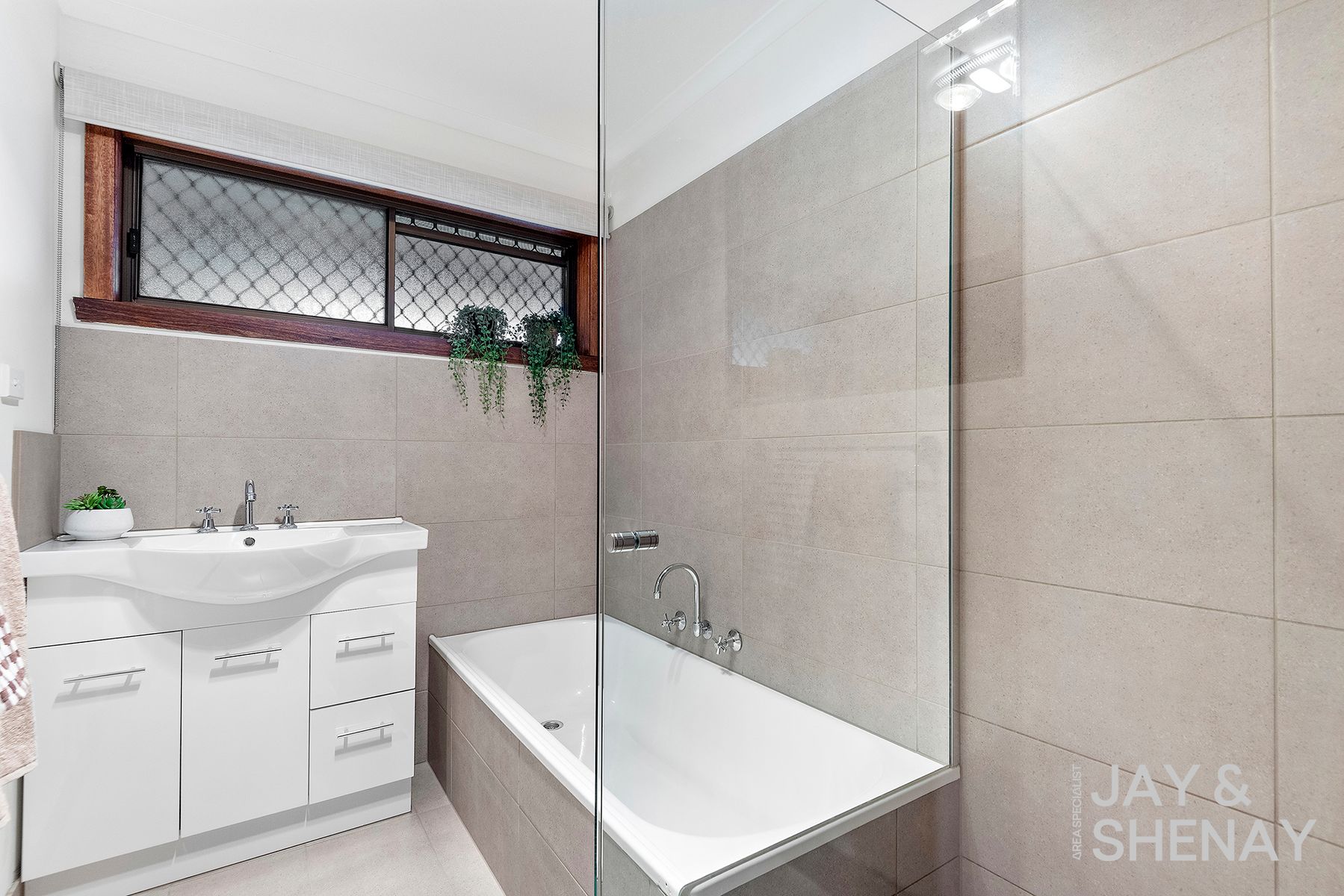 9 Joseph Banks Crescent, Endeavour Hills, Endeavour Hills - Thumbnail 8
