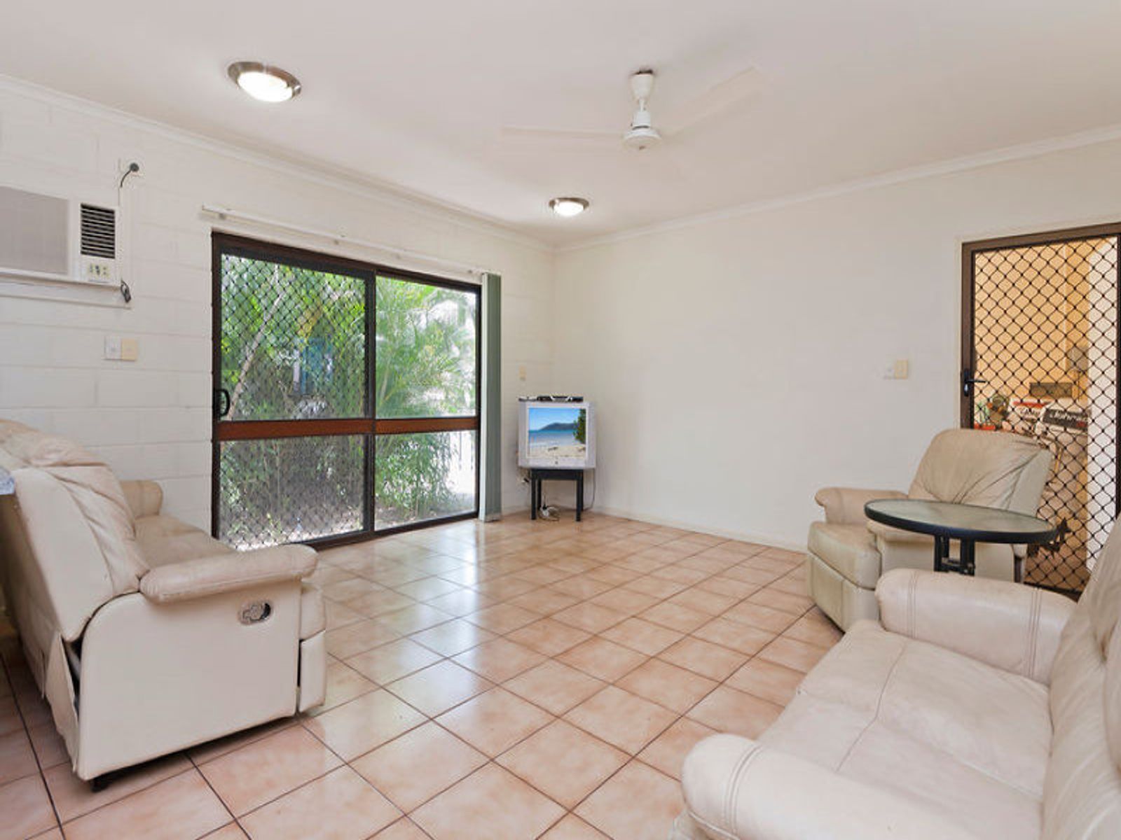 2/1 Floyd Court, Coconut Grove NT 0810, Coconut Grove - Thumbnail 2