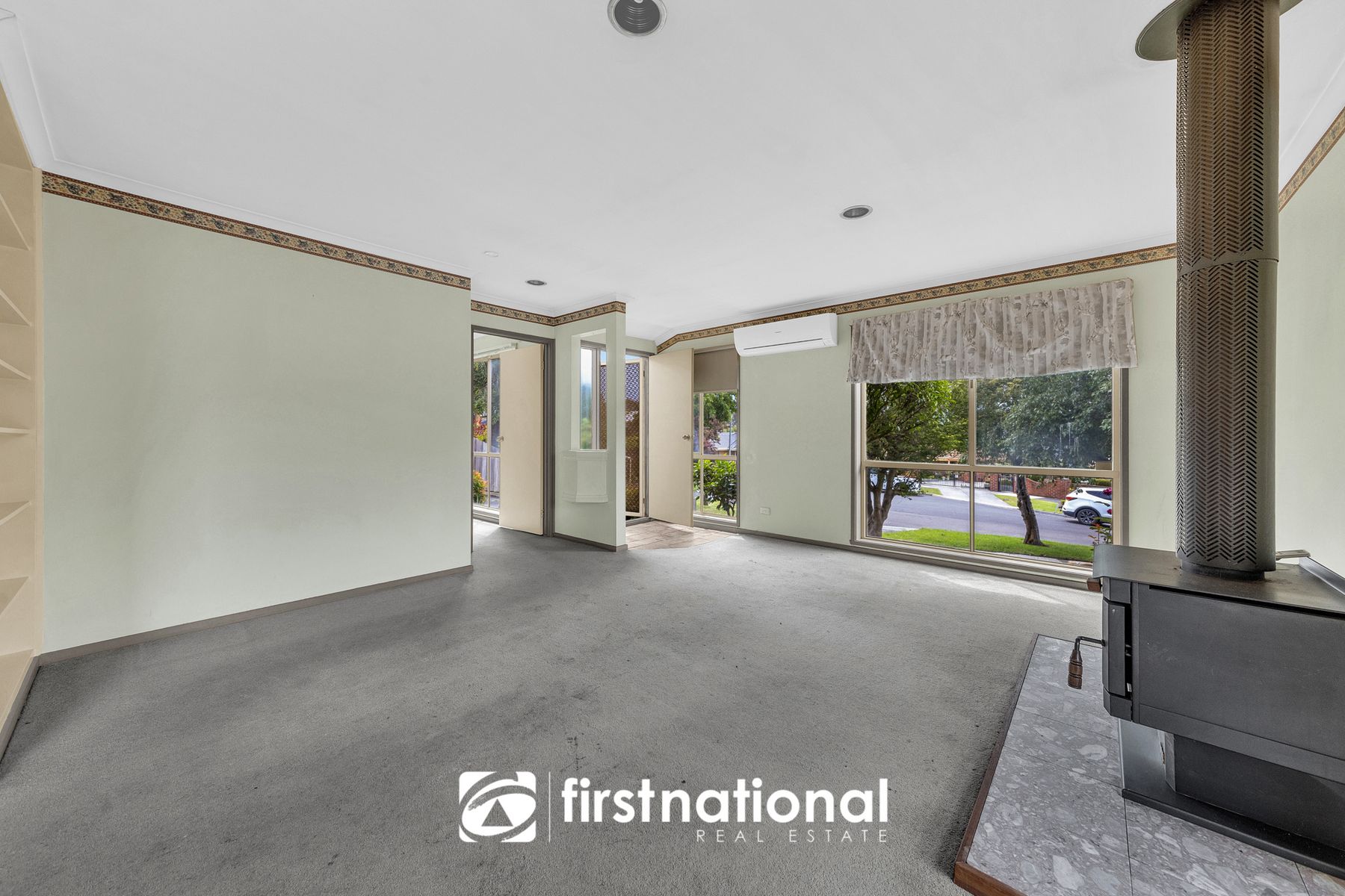 4 Manna Gum Court, Narre Warren VIC 3805, Narre Warren - Thumbnail 2
