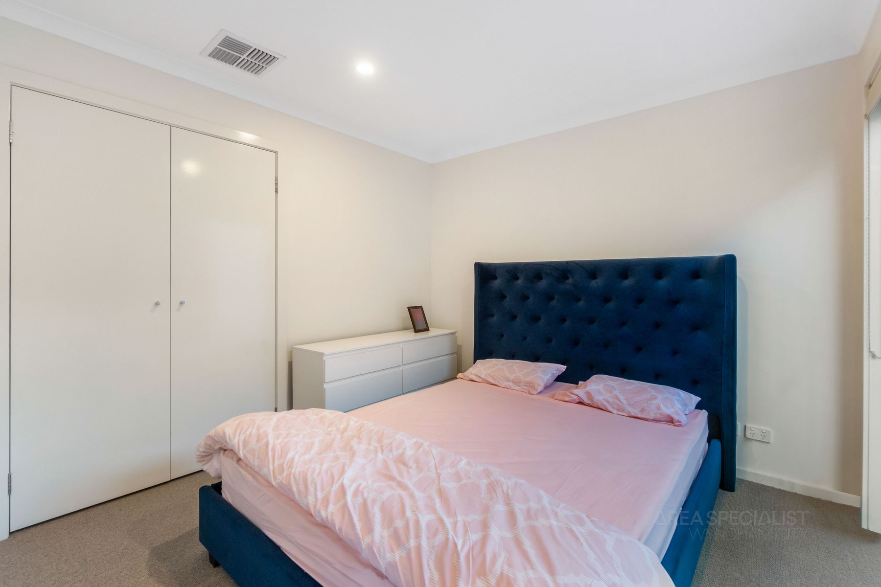 8 Buckland Circuit, Werribee, VIC 3030, Werribee - Thumbnail 6