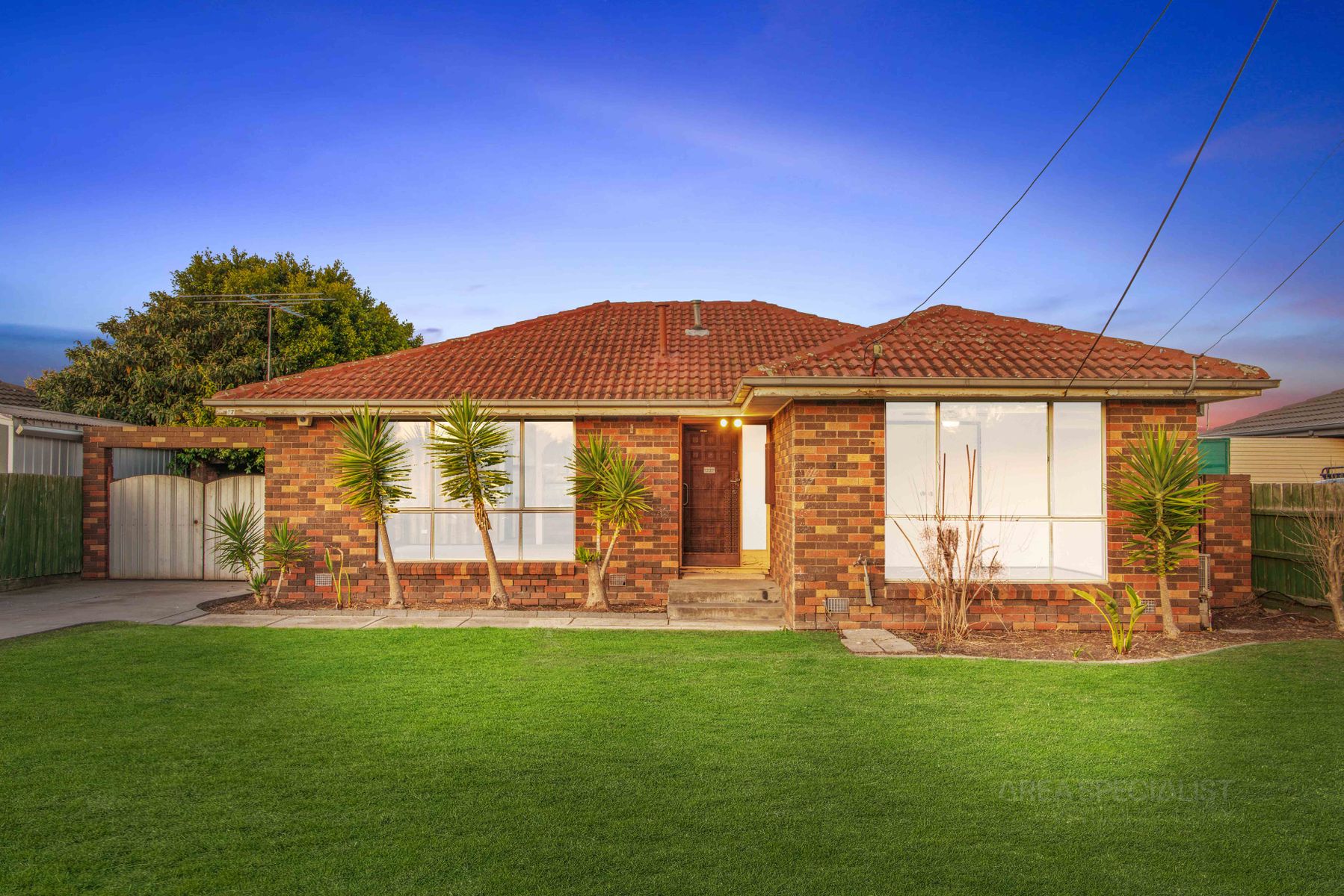 17 Milton Drive, Wyndham Vale, VIC 3024, Wyndham Vale - Thumbnail 2