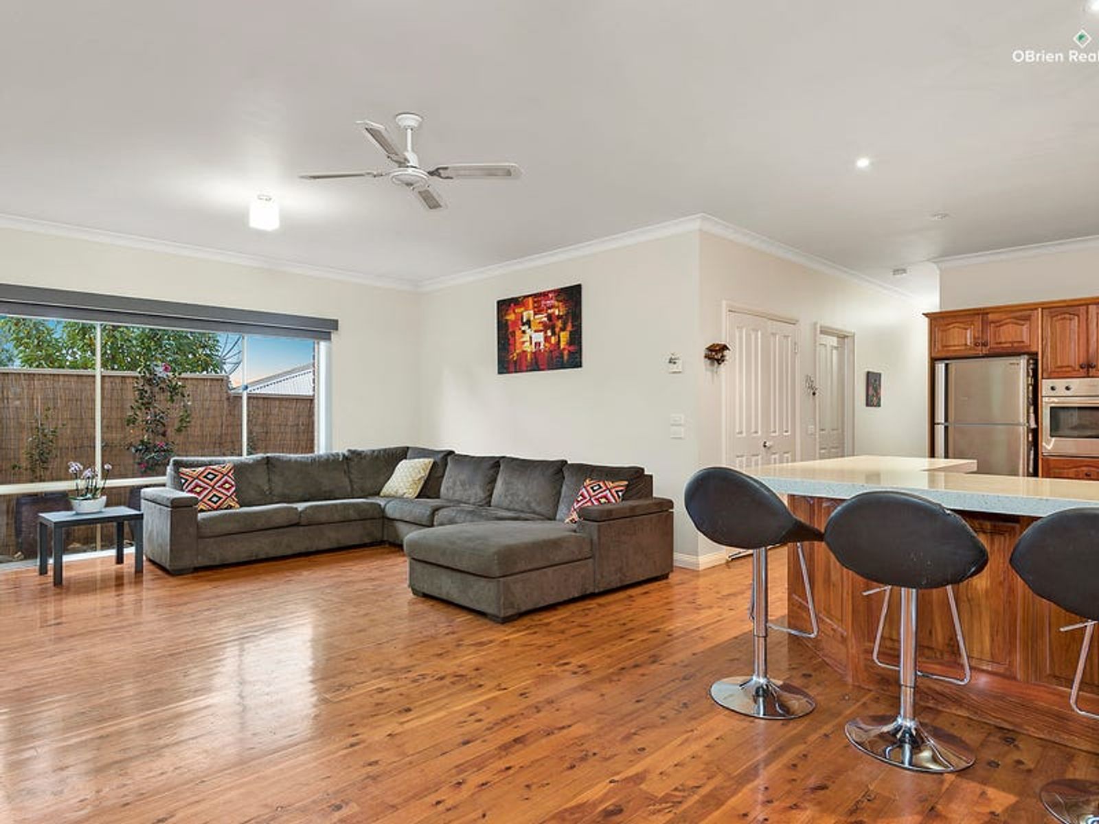 6 Reynolds Court, Endeavour Hills, VIC 3802, Endeavour Hills - Thumbnail 2