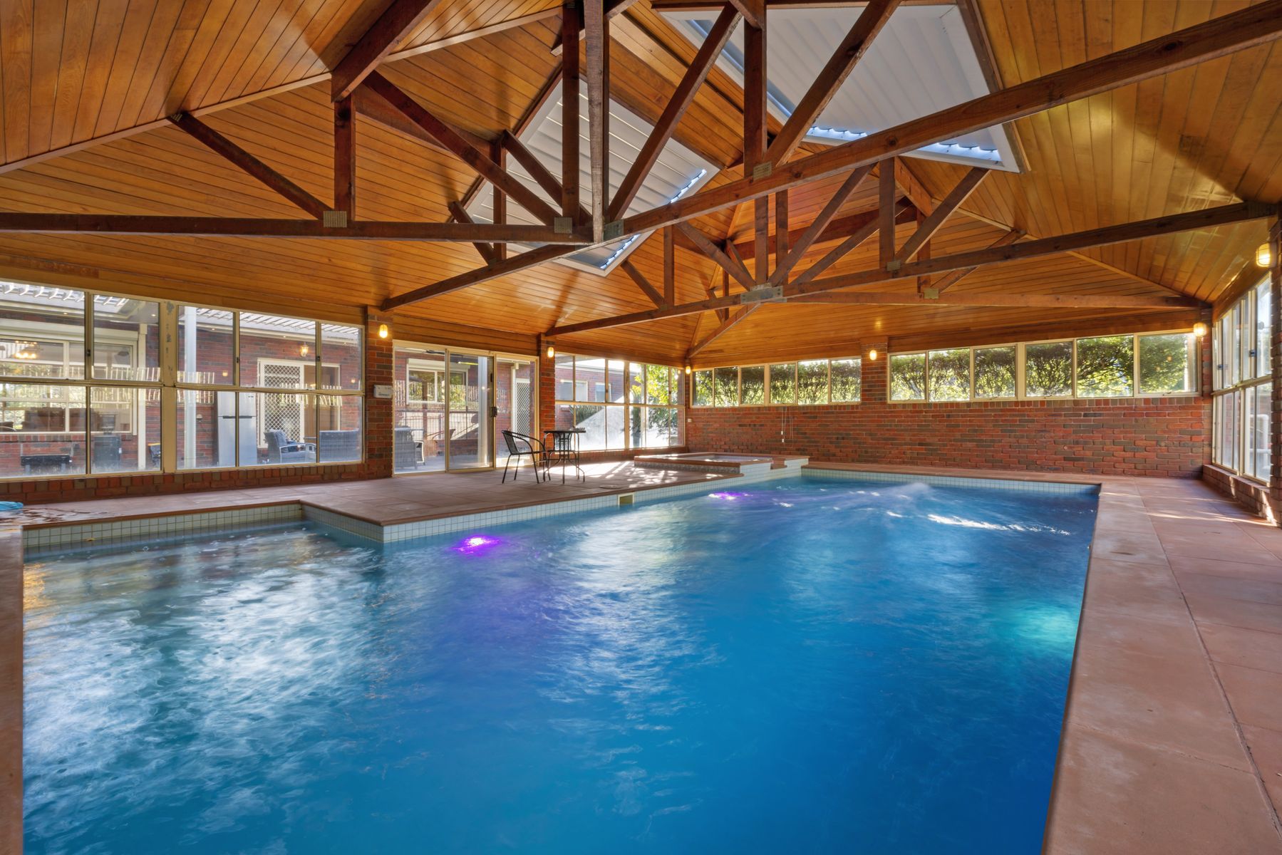 1-2 Malanie Close, Narre Warren North, Narre Warren North - Thumbnail 2