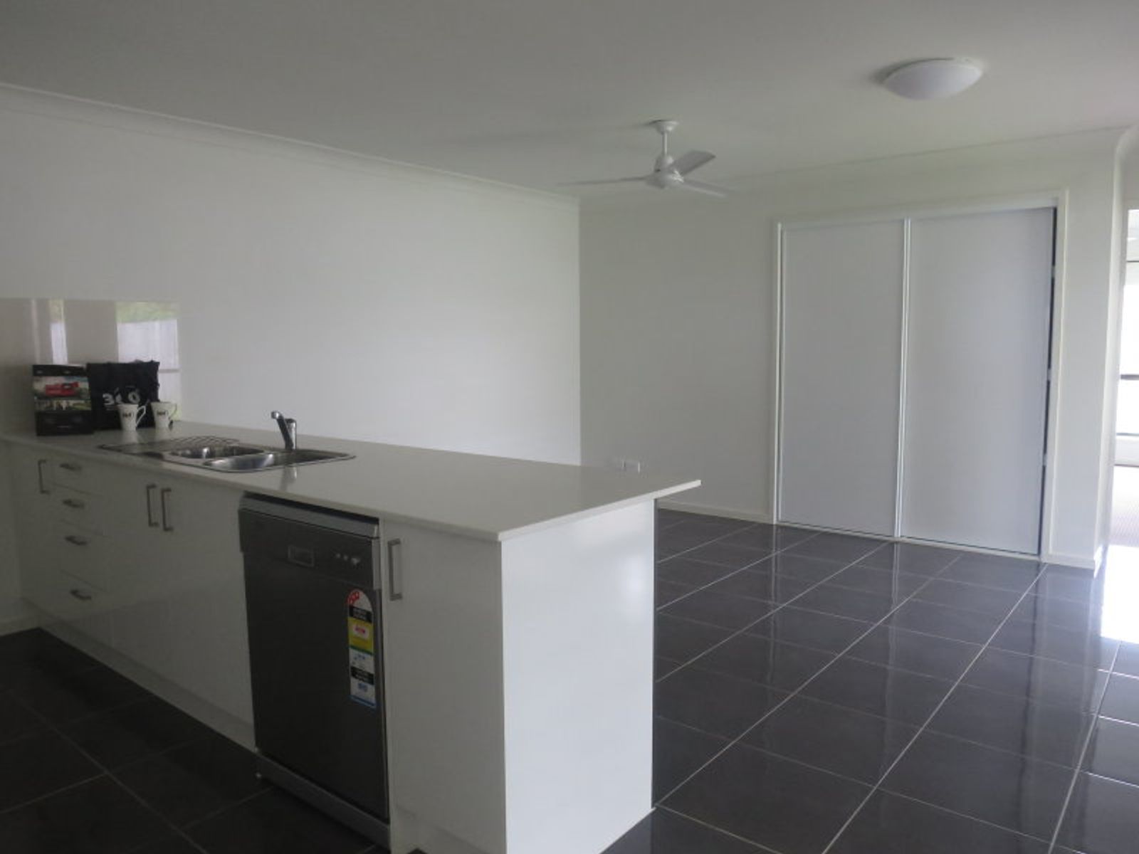 2/6 Lyam Place, Eimeo QLD 4740, Eimeo - Thumbnail 4