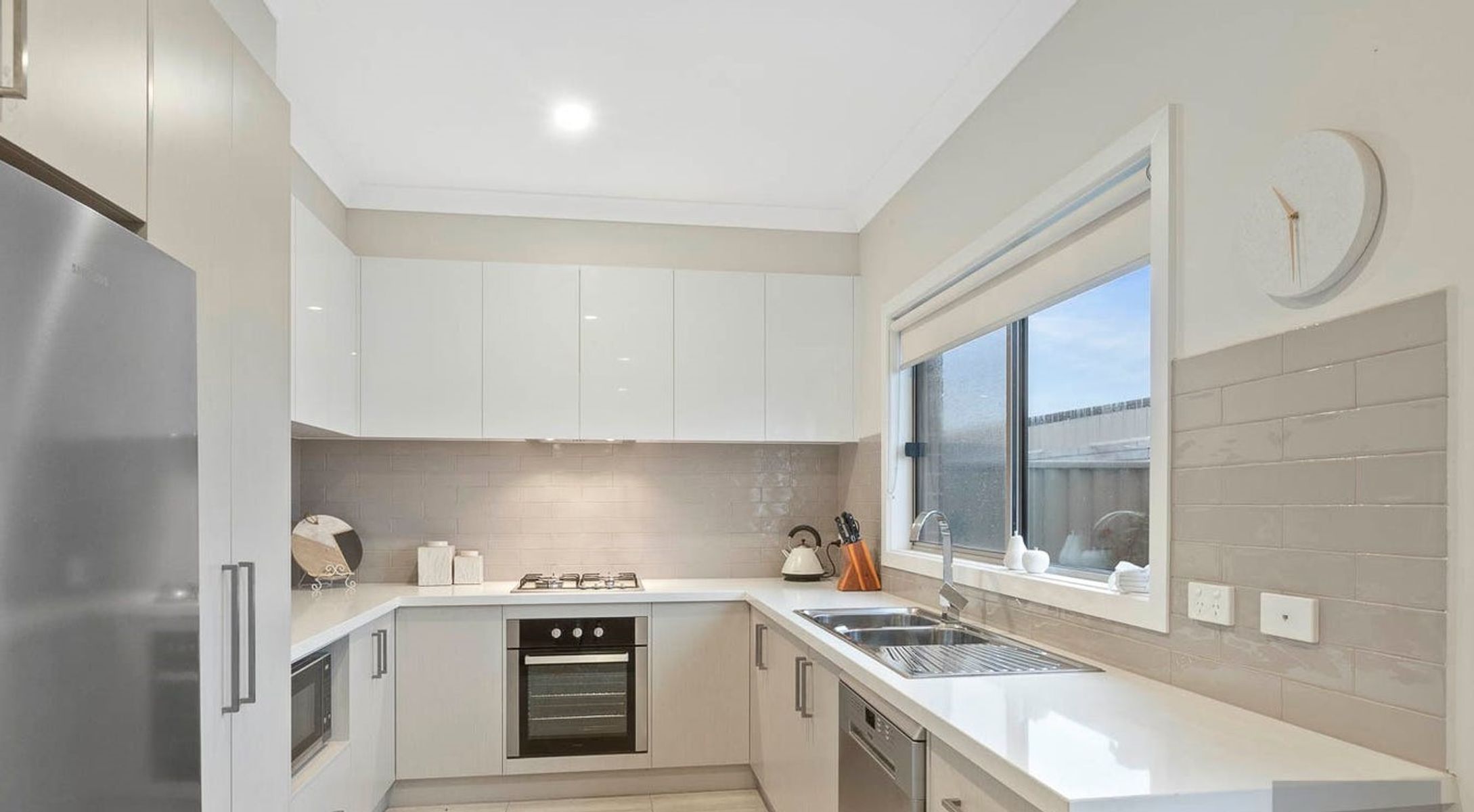 16 Moonglow Crescent, Bacchus Marsh VIC 3340, Bacchus Marsh - Thumbnail 3