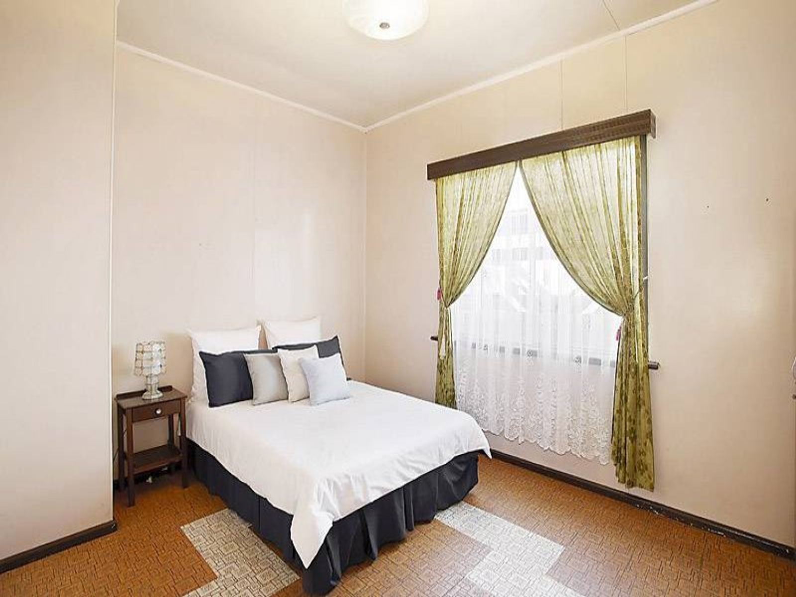 40 Lincoln Road, Essendon - Thumbnail 6
