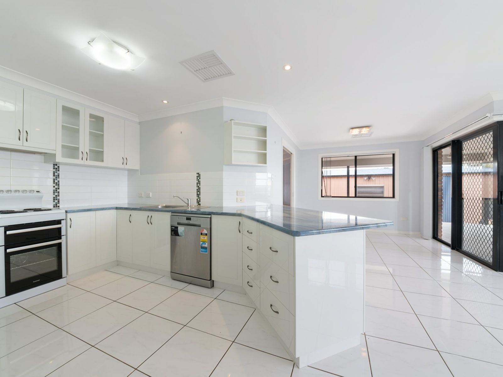 14 Flitcroft Street, Warwick - Thumbnail 5