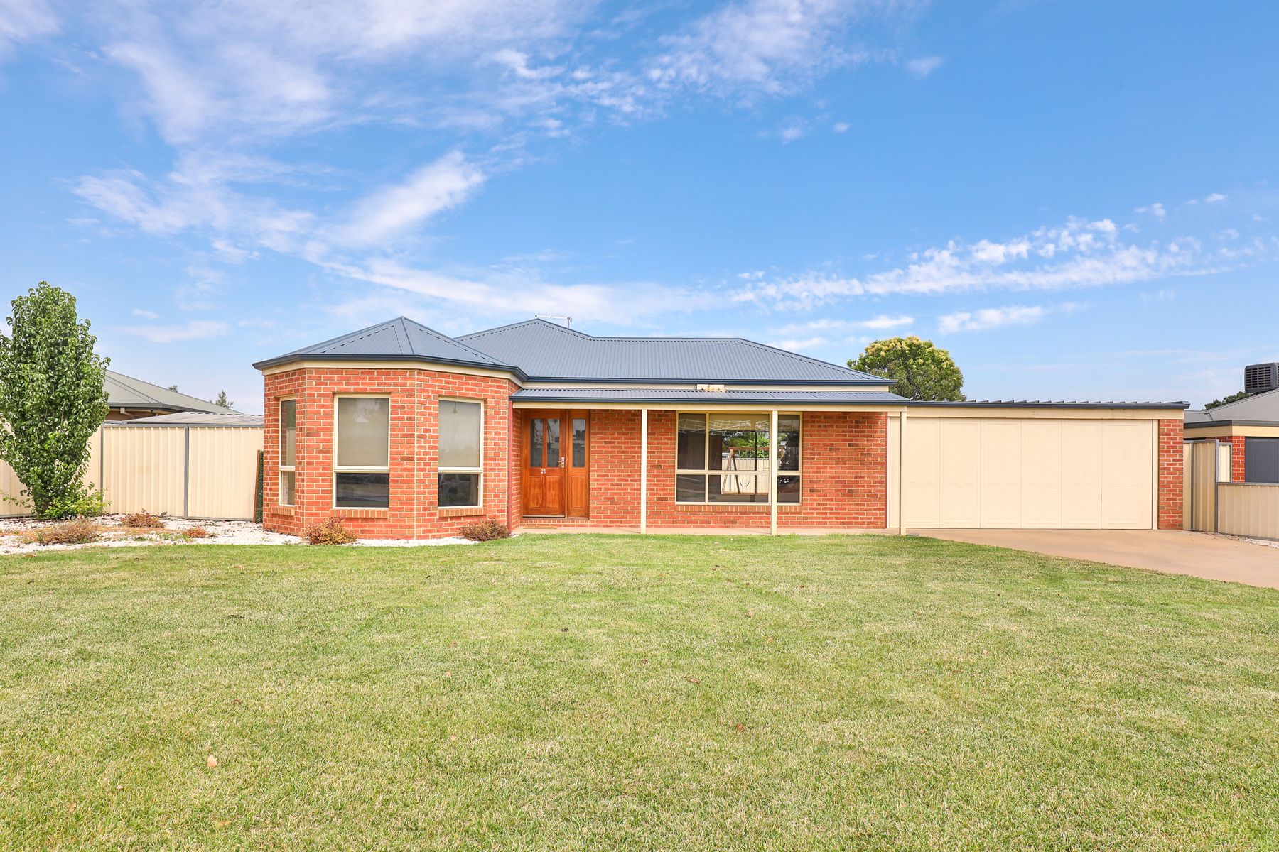 21 Midway Drive, Buronga NSW 2739 - Image 1