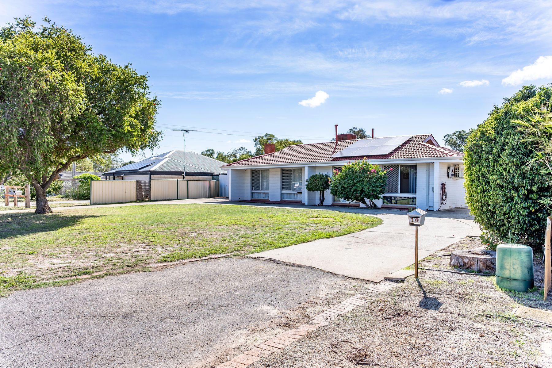 10 Carcoola Avenue, Pinjarra WA 6208, Pinjarra - Thumbnail 2