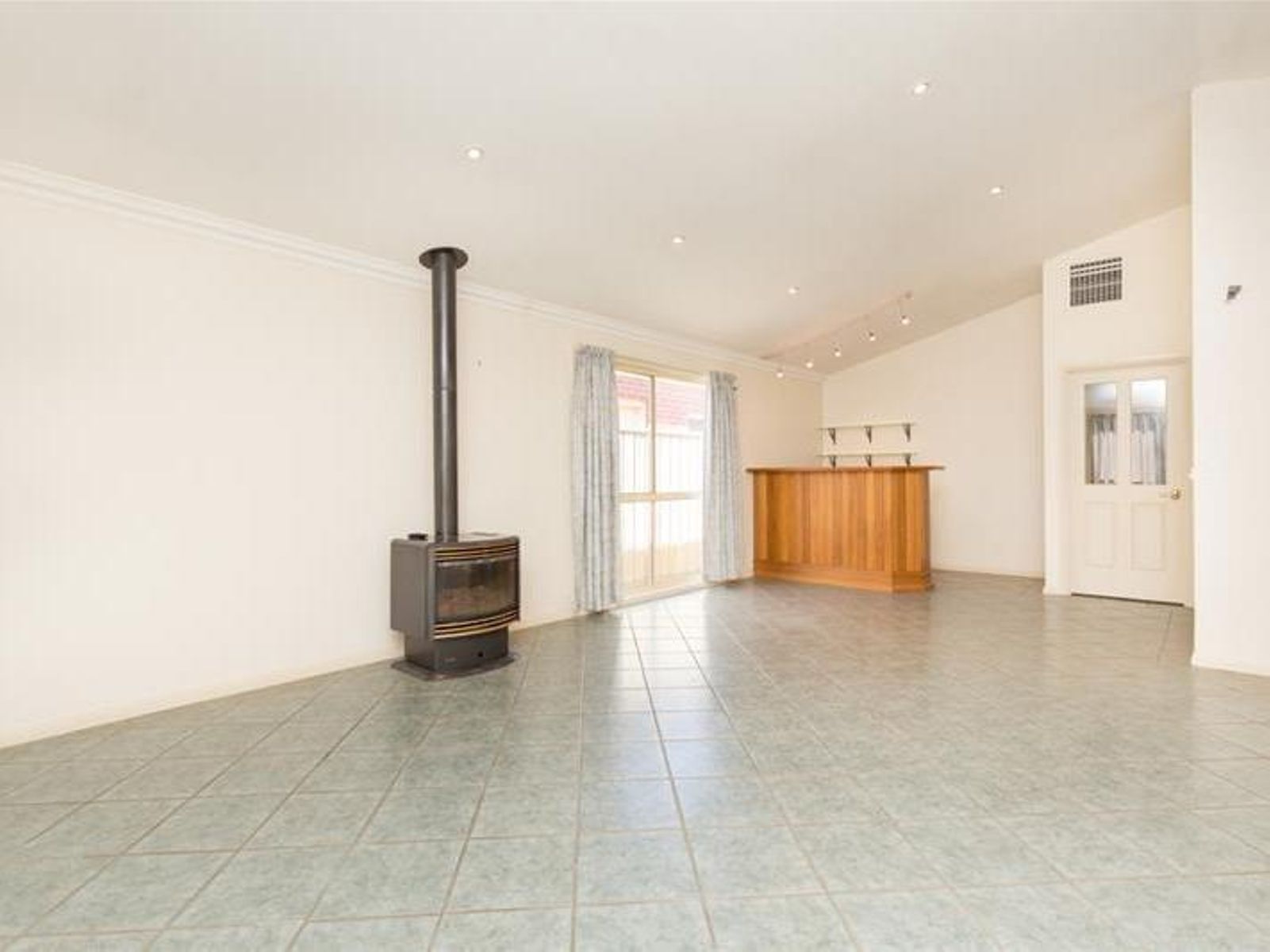 17 Burnside Way, Mildura - Thumbnail 2