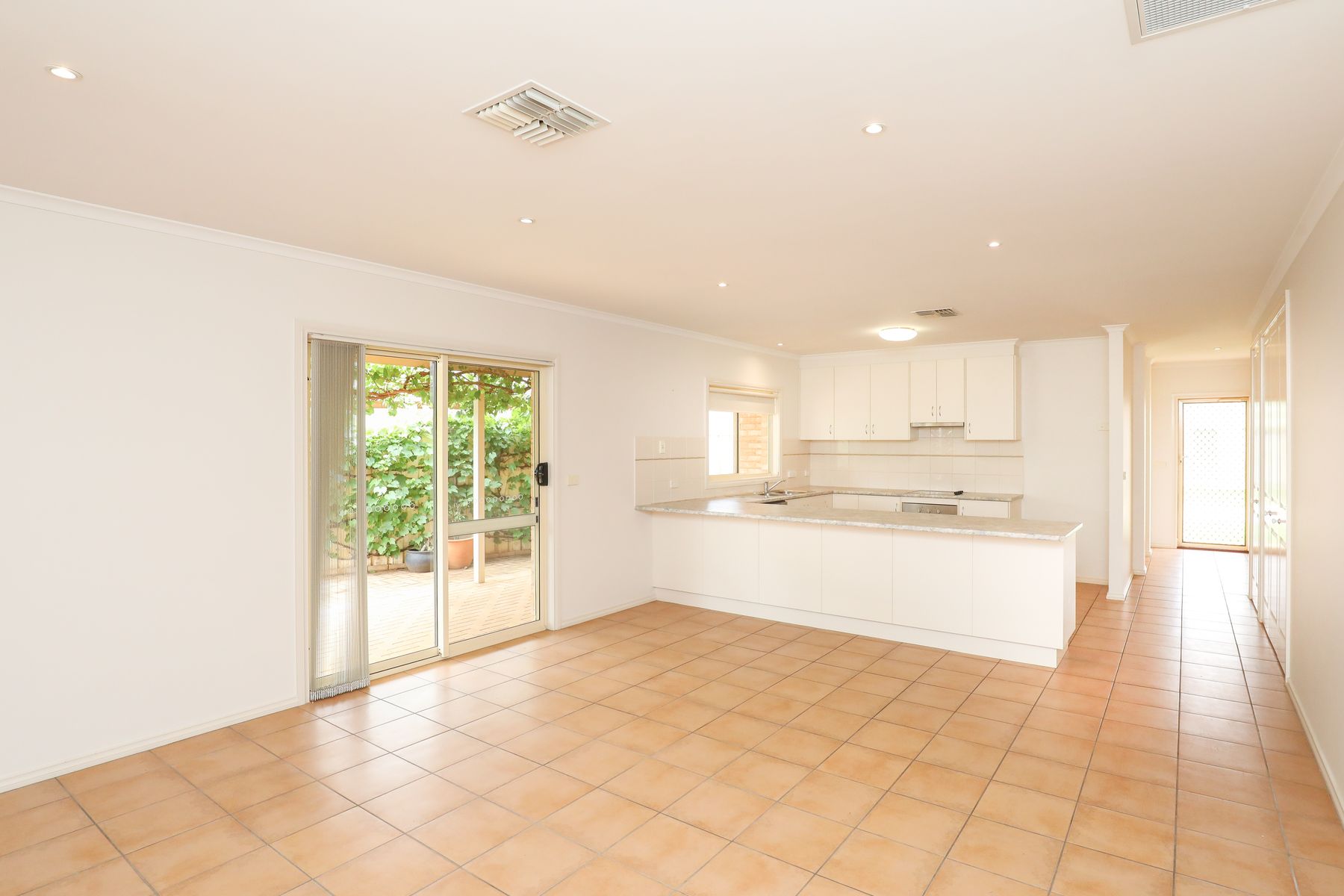 12 Belle Gardens Drive, Mildura - Thumbnail 5