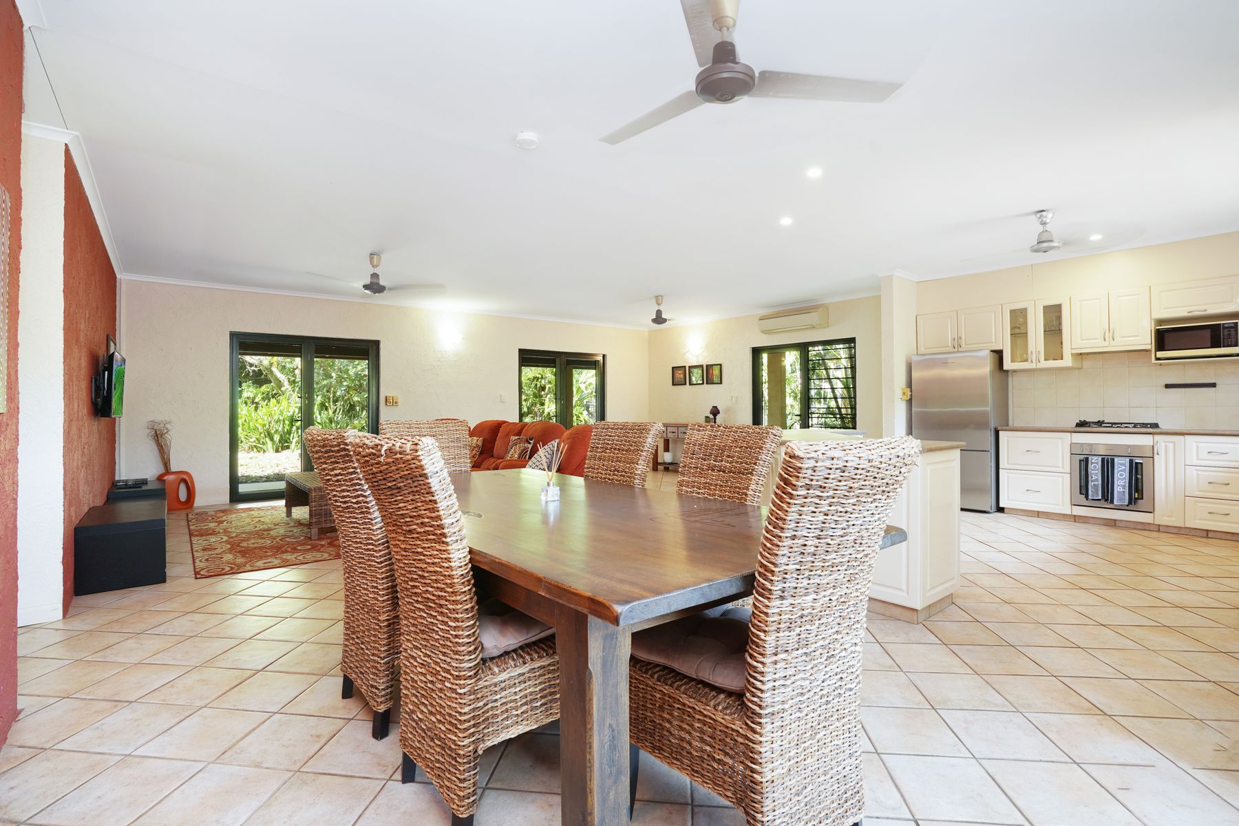 28 Ostermann Street, Coconut Grove NT 0810, Coconut Grove - Thumbnail 4