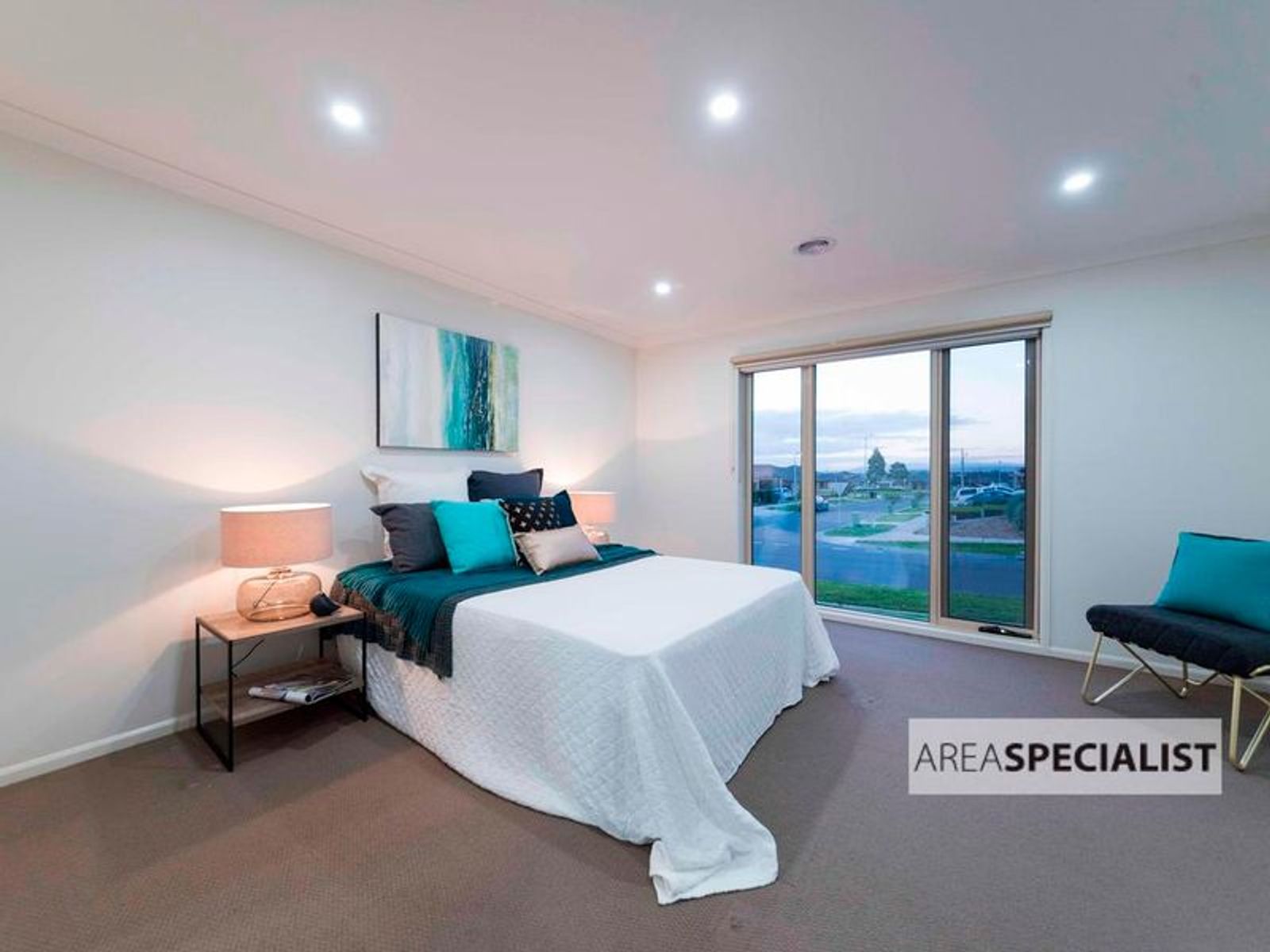 10 Scenic Avenue, Clyde, VIC 3978, Clyde - Thumbnail 2