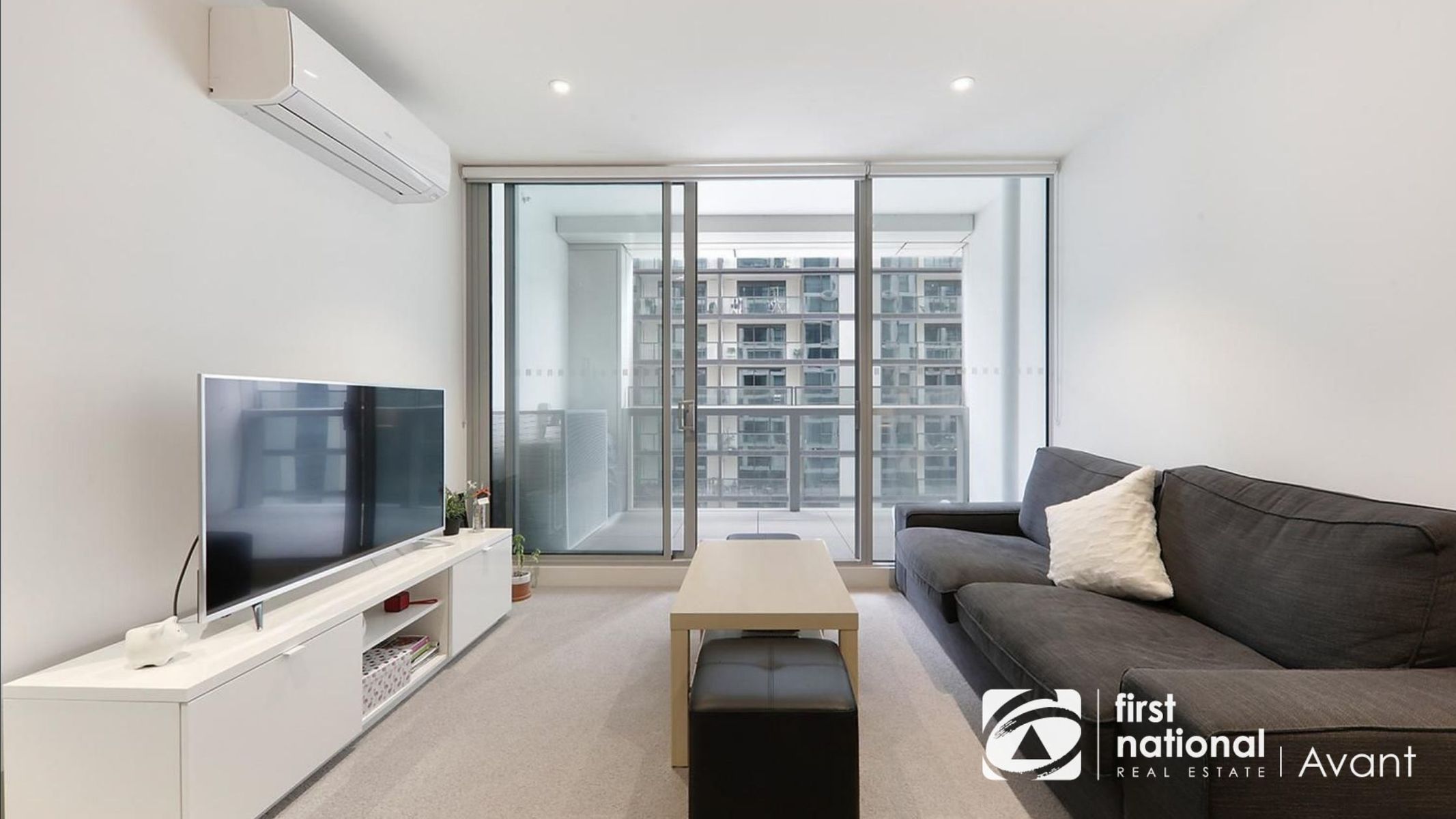 802E/888 Collins Street, Docklands VIC 3008, Docklands - Thumbnail 2