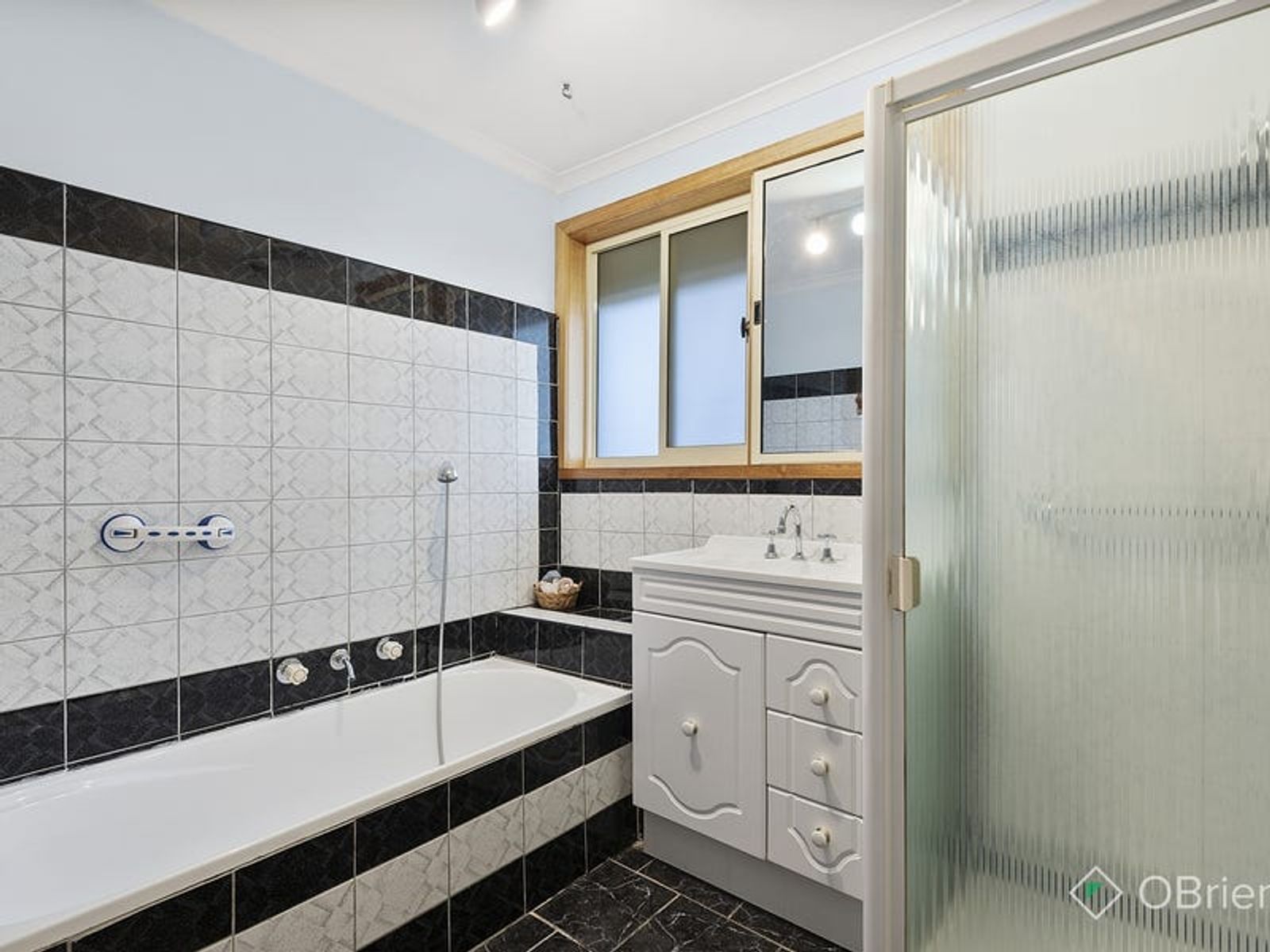 4 Rokewood Court, Endeavour Hills, VIC 3802, Endeavour Hills - Thumbnail 7