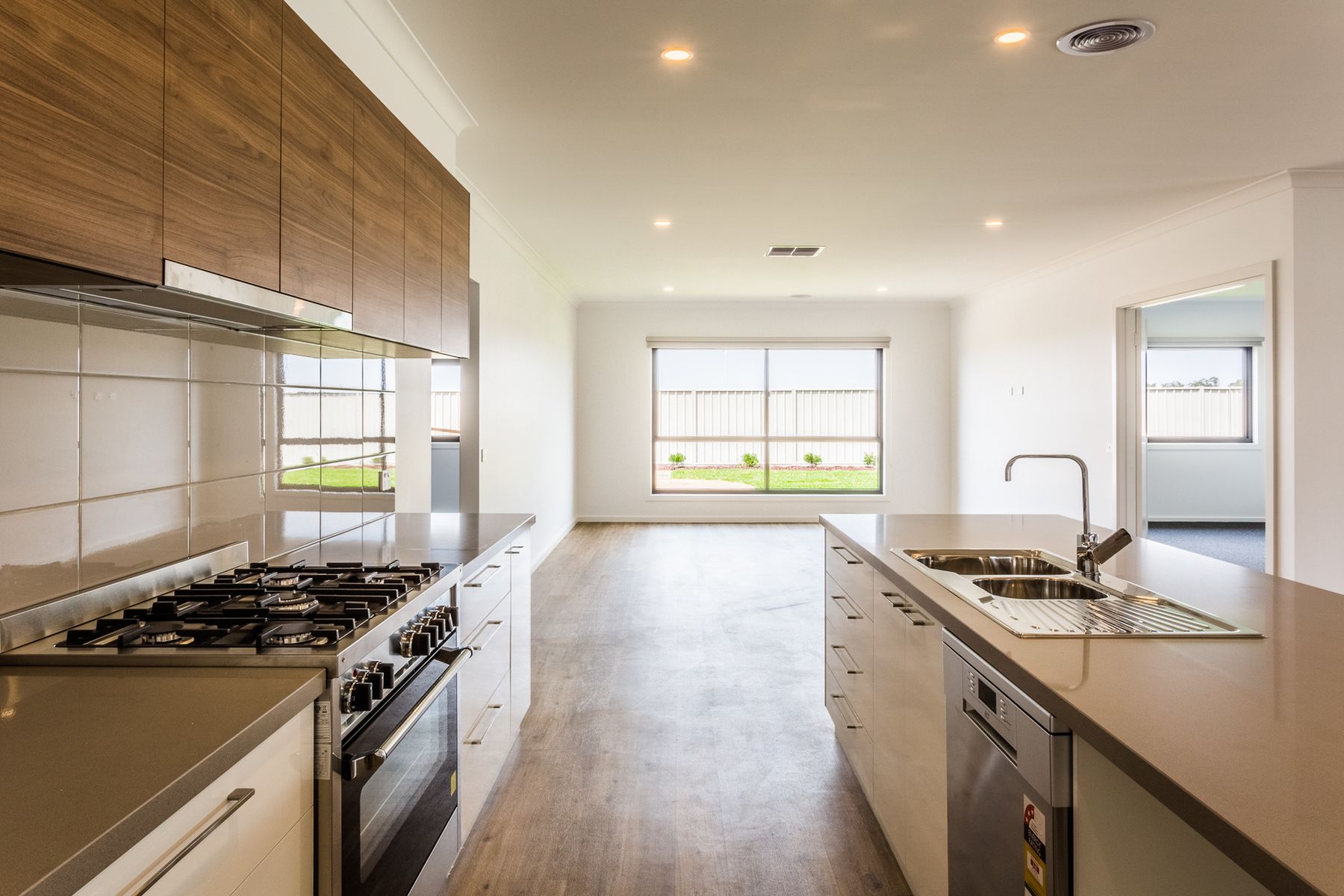 9 Magnolia Drive, Echuca VIC 3564, Echuca - Thumbnail 2