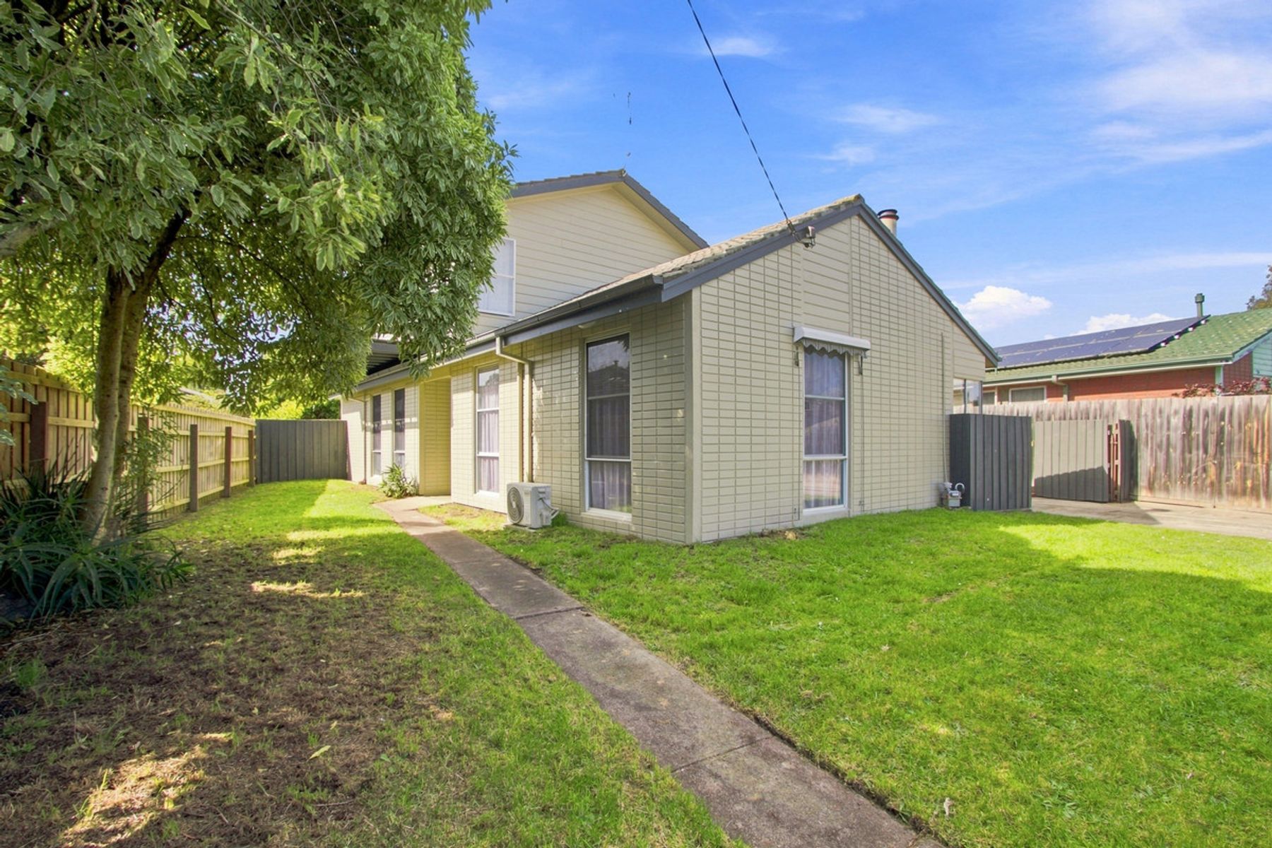 51 Maple Crescent, Churchill - Image 1