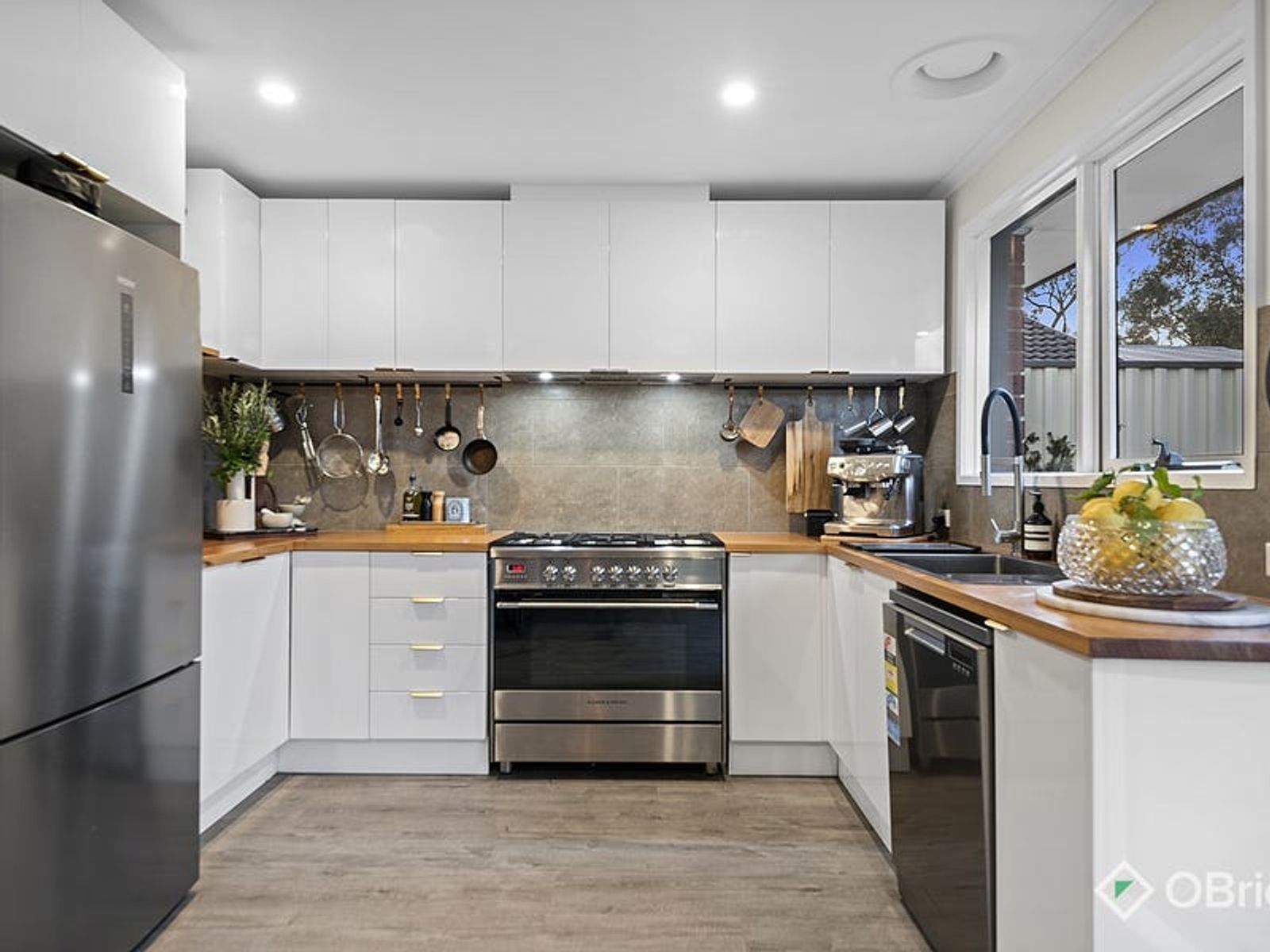 20 Eildon Road, Endeavour Hills, VIC 3802, Endeavour Hills - Thumbnail 3
