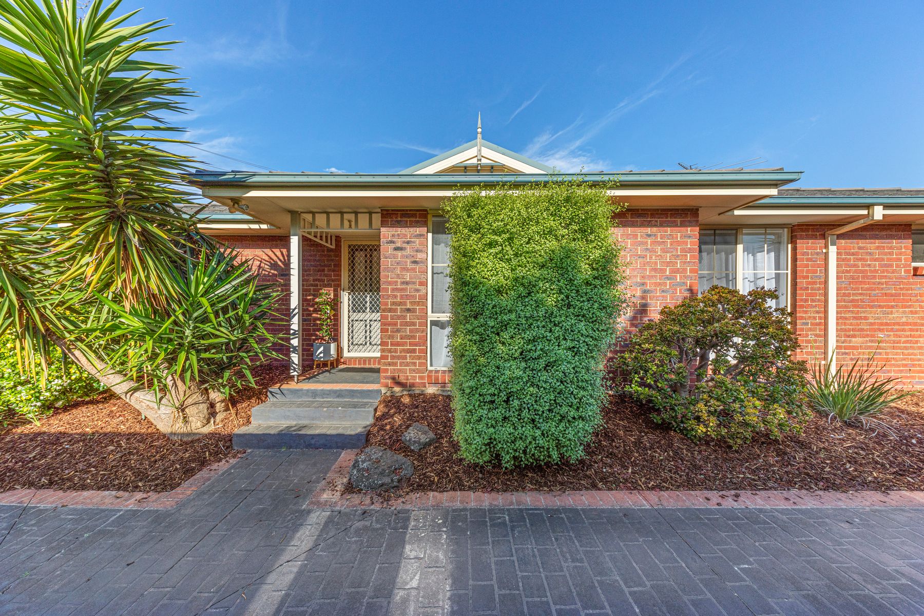 1/37 Eagle Drive, Pakenham, VIC 3810, Pakenham - Thumbnail 2
