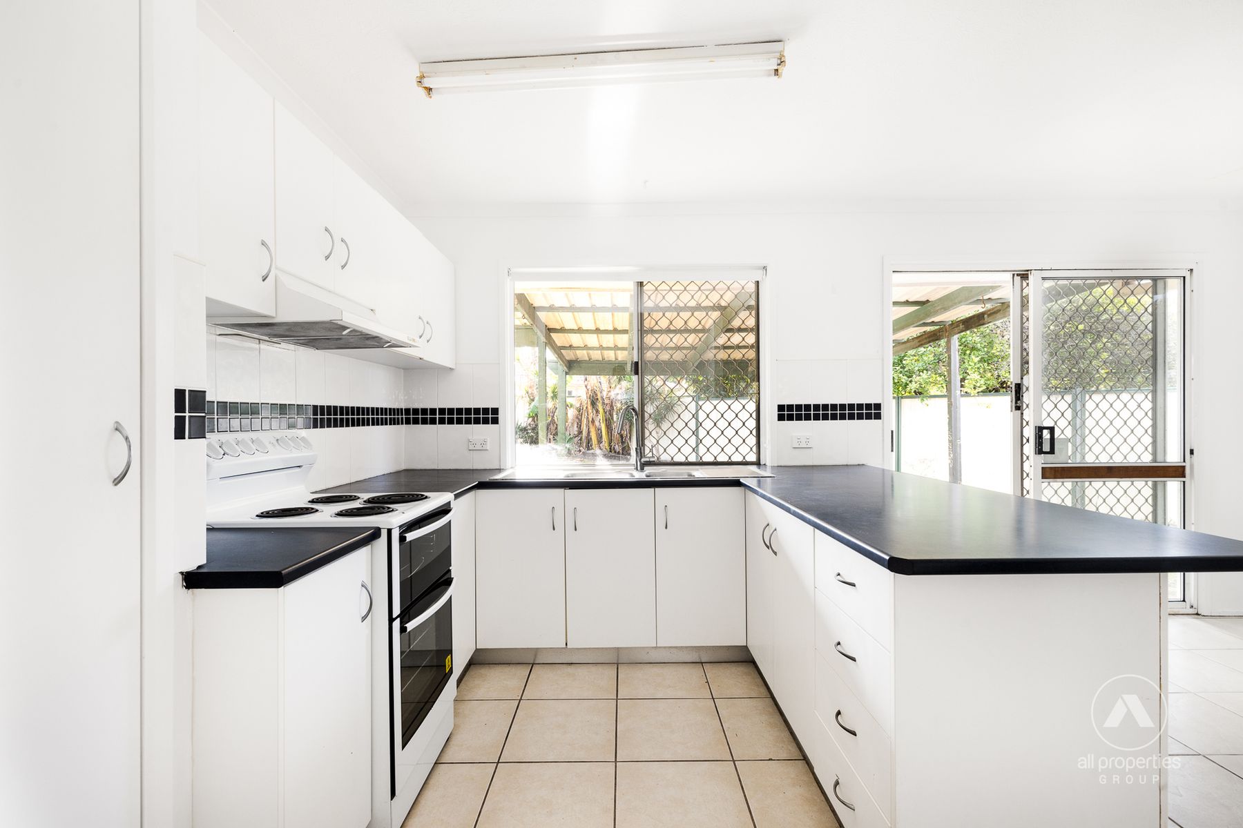 49 Hakari Street, Crestmead QLD 4132, Crestmead - Thumbnail 2