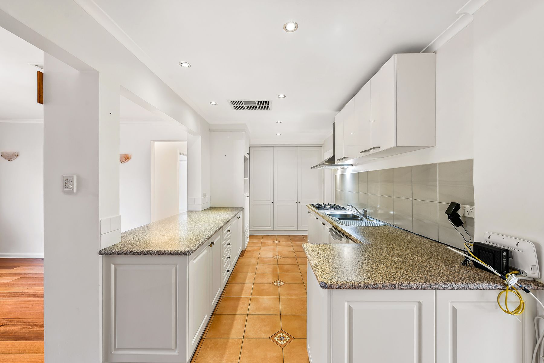 4 Manuka Drive, Ferntree Gully, VIC 3156, Ferntree Gully - Thumbnail 5