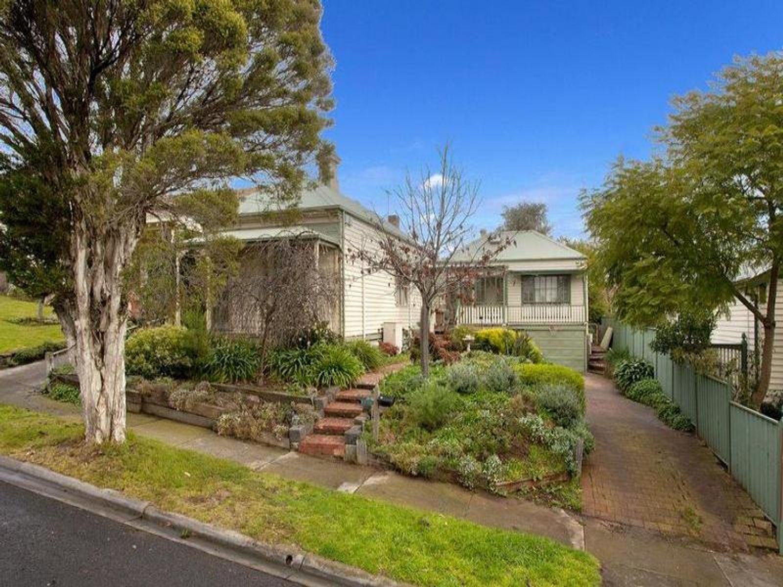 33 Brown Avenue, Ascot Vale - Thumbnail 2