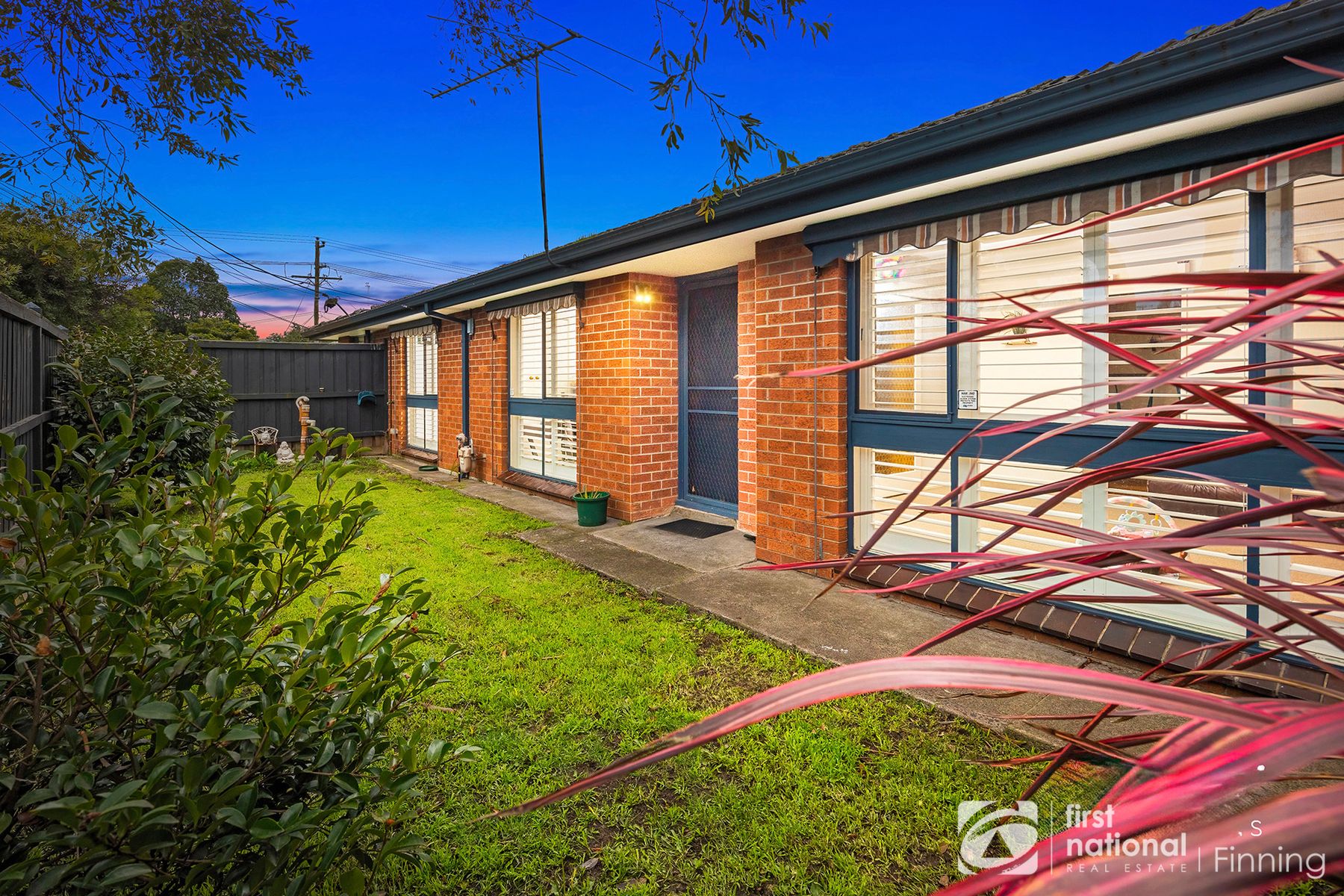 2/28 Latrobe Street, Cranbourne VIC 3977, Cranbourne - Thumbnail 2