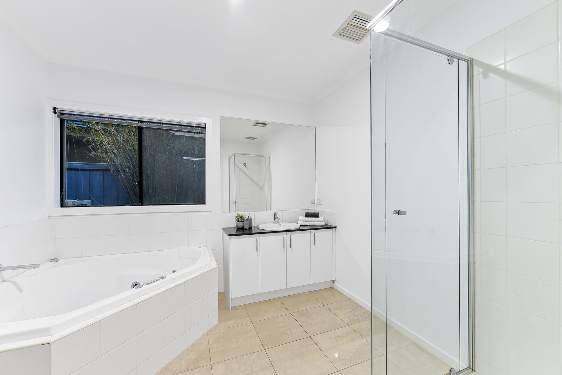 11 Shoalwater Drive Web 14