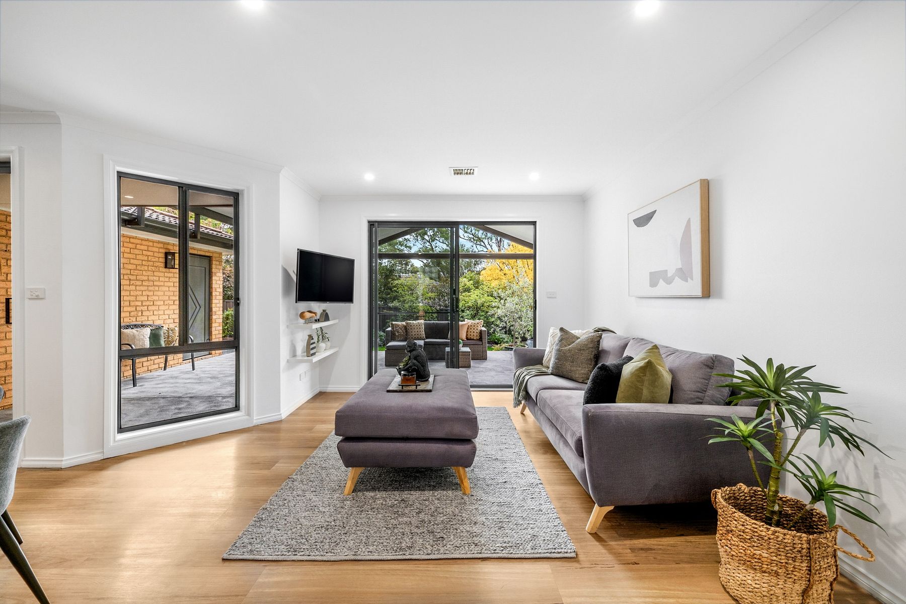 14 Kinlyside Avenue, Jerrabomberra - Thumbnail 4