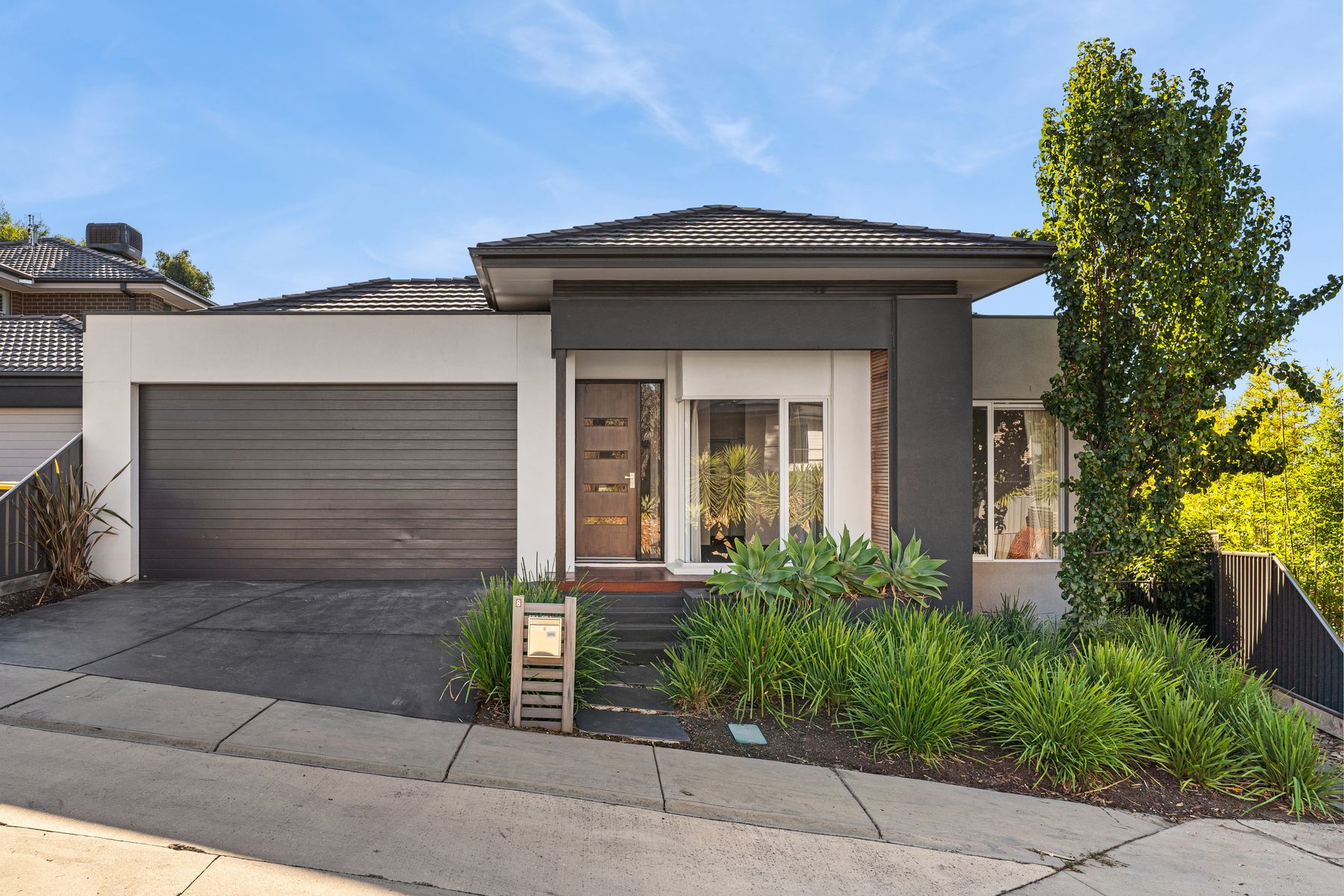 8 Benwerren Close, Strathdale, VIC 3550